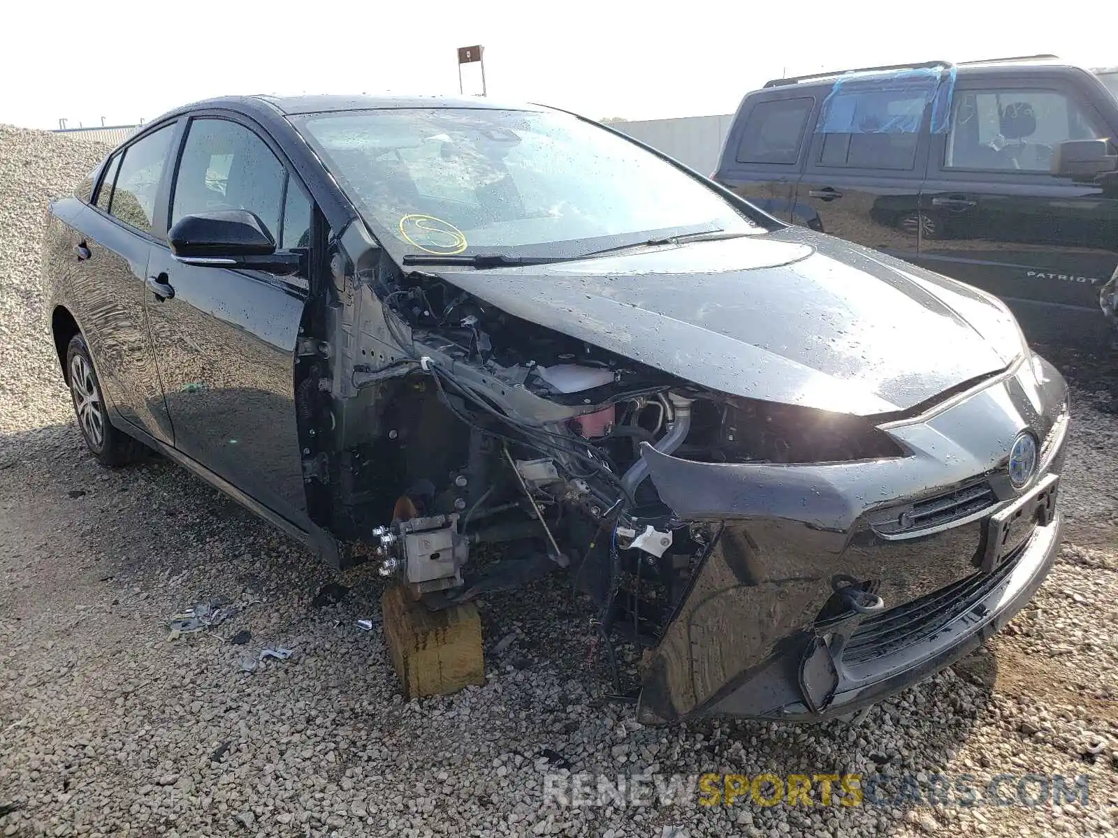 1 Photograph of a damaged car JTDL9RFU0K3006562 TOYOTA PRIUS 2019