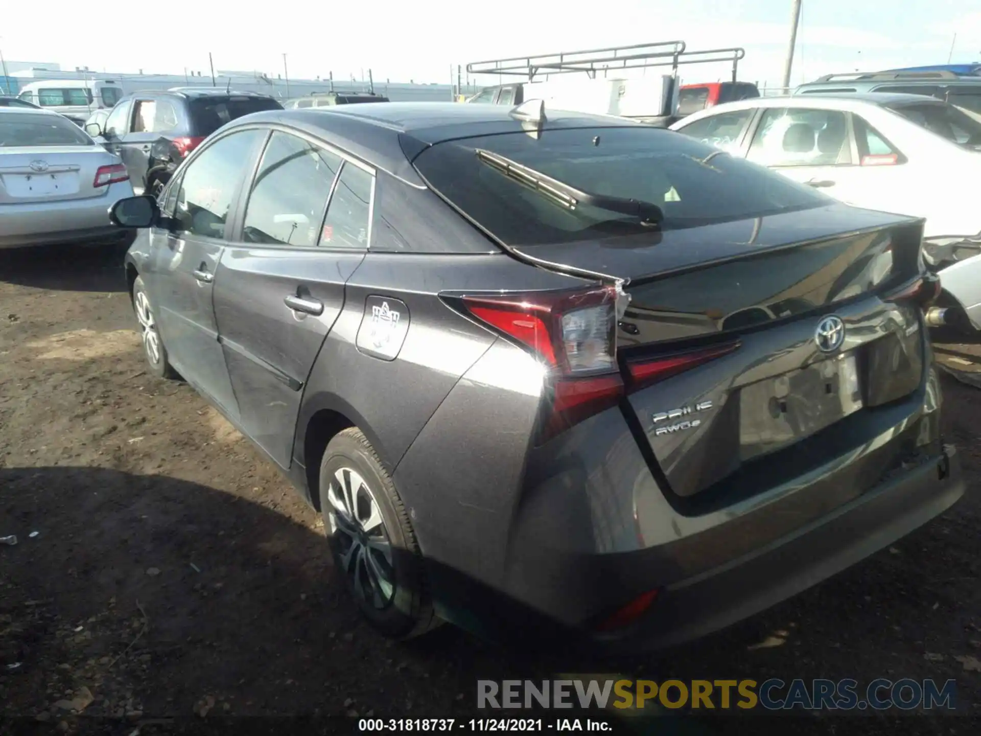 3 Фотография поврежденного автомобиля JTDL9RFU0K3008506 TOYOTA PRIUS 2019