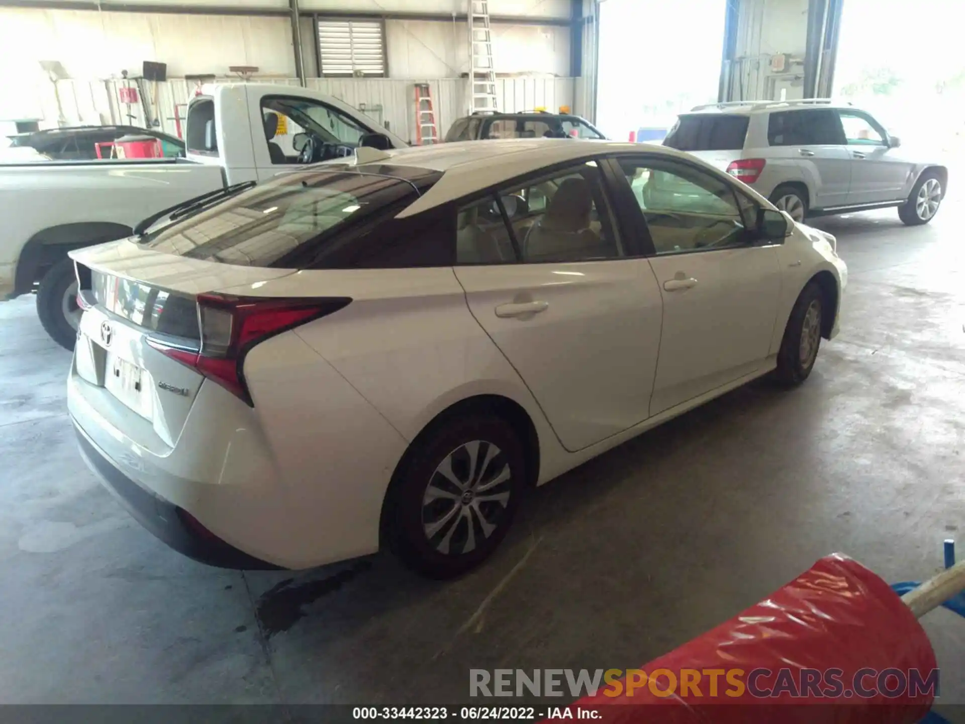 4 Photograph of a damaged car JTDL9RFU0K3010451 TOYOTA PRIUS 2019