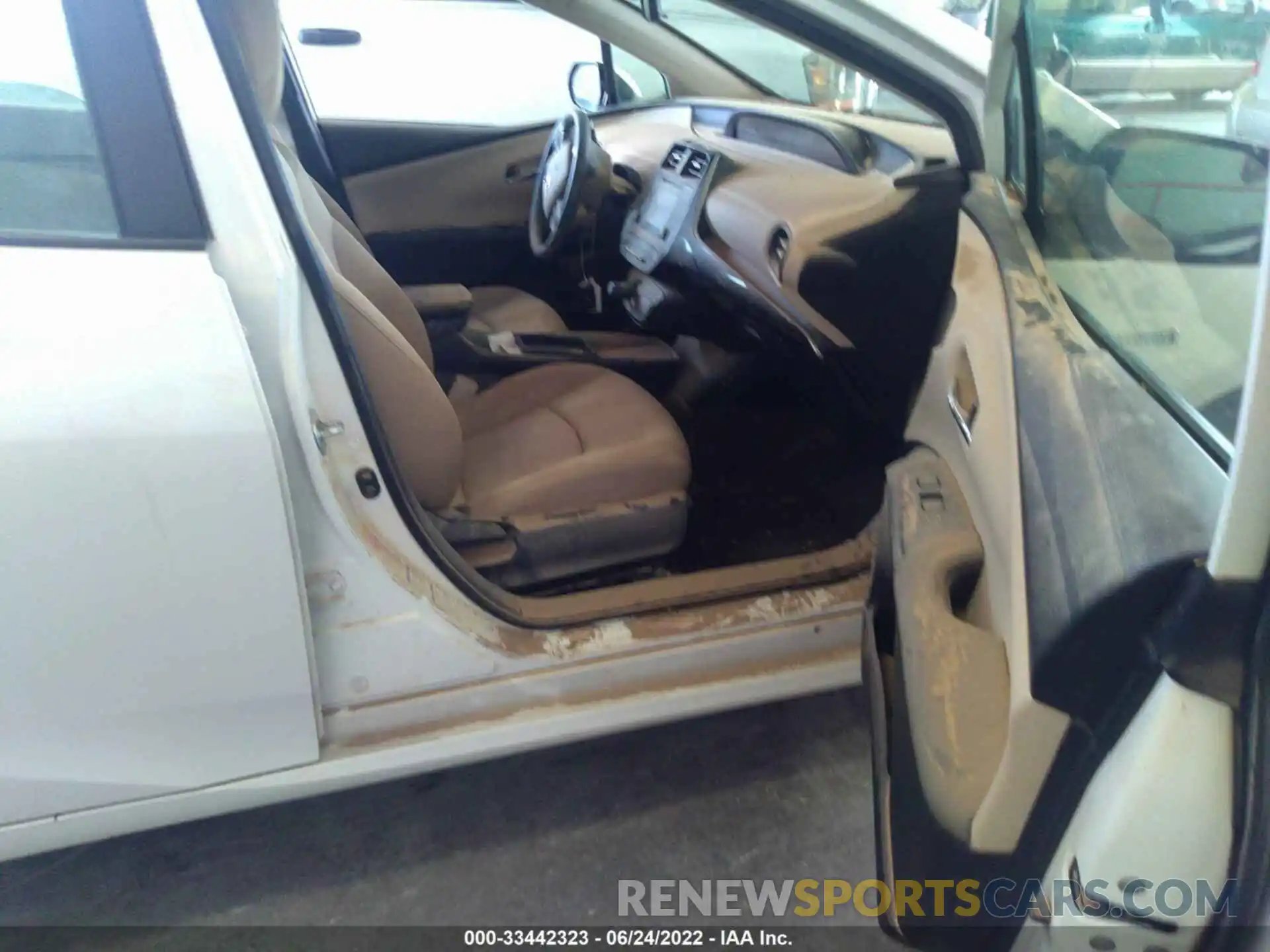 5 Photograph of a damaged car JTDL9RFU0K3010451 TOYOTA PRIUS 2019