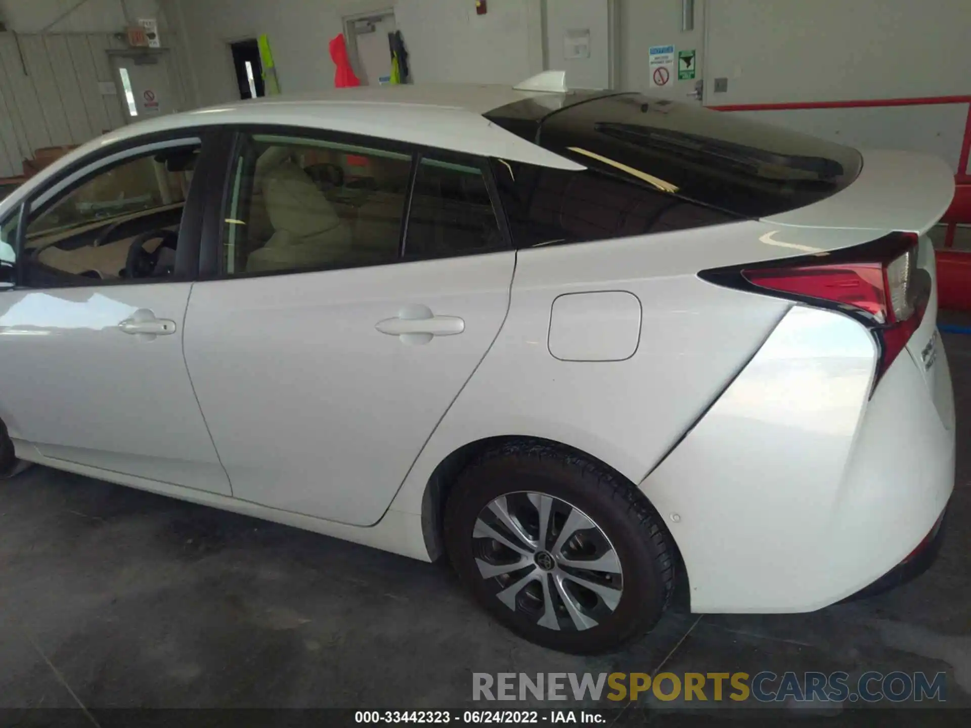 6 Photograph of a damaged car JTDL9RFU0K3010451 TOYOTA PRIUS 2019