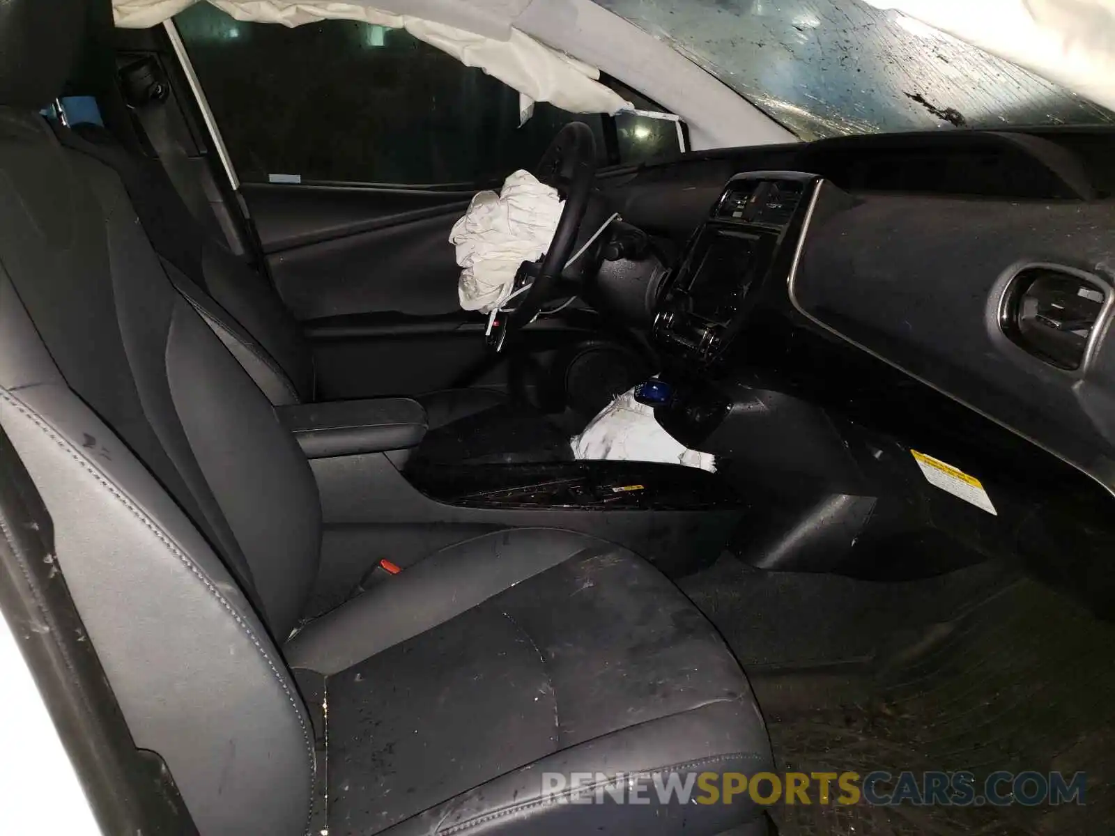 5 Photograph of a damaged car JTDL9RFU0K3012698 TOYOTA PRIUS 2019