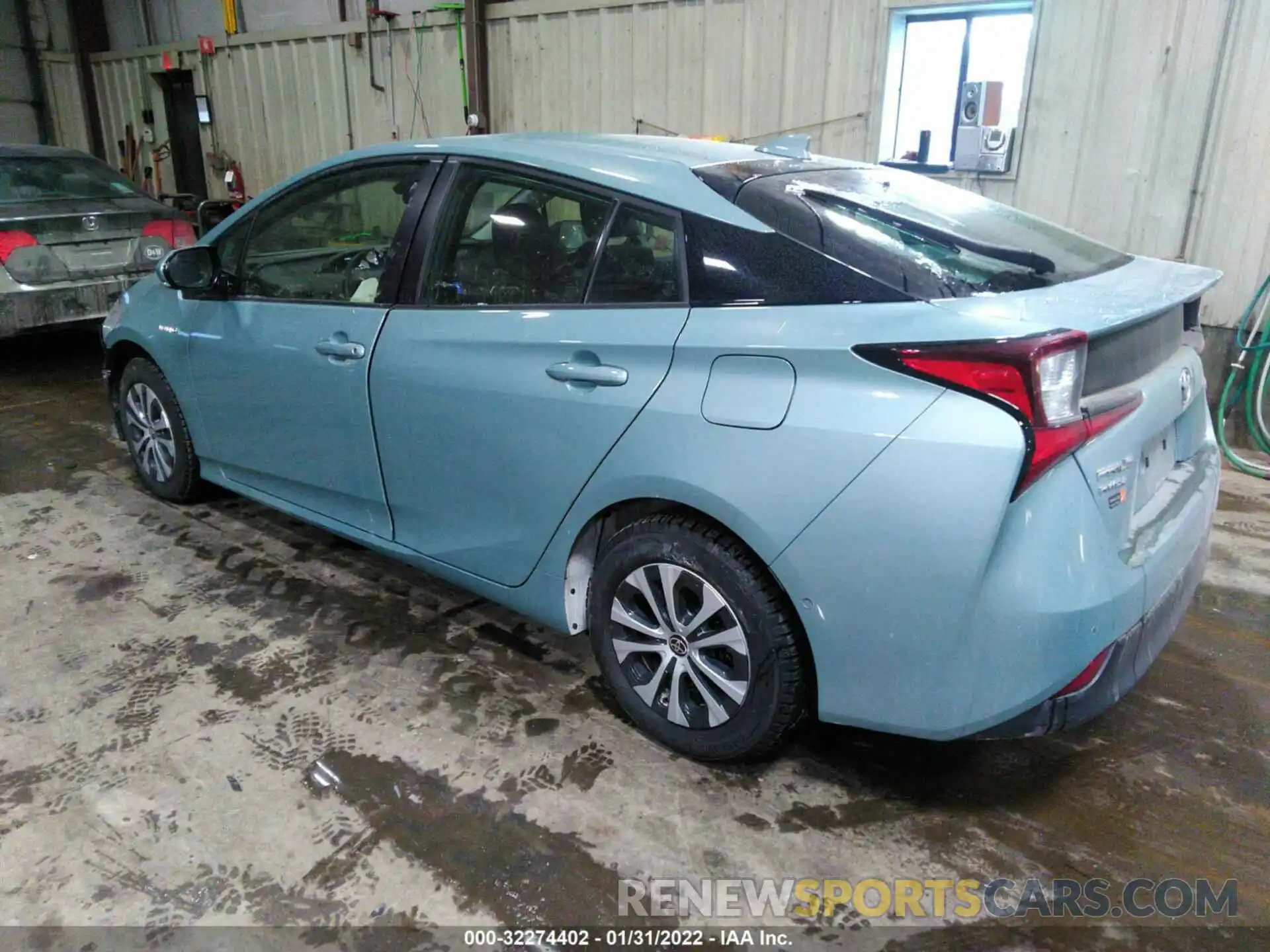 3 Фотография поврежденного автомобиля JTDL9RFU1K3001189 TOYOTA PRIUS 2019