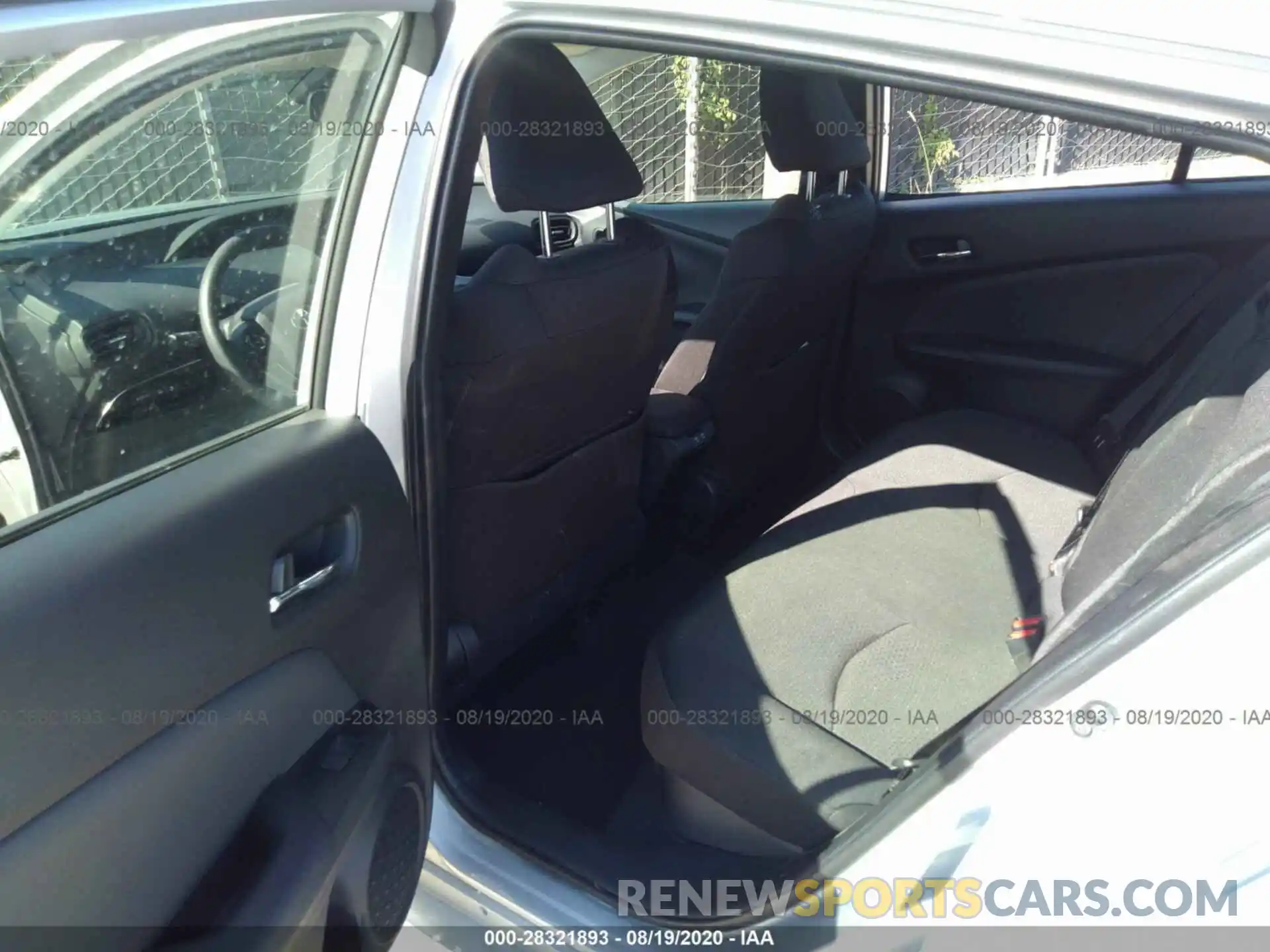 8 Photograph of a damaged car JTDL9RFU1K3002620 TOYOTA PRIUS 2019