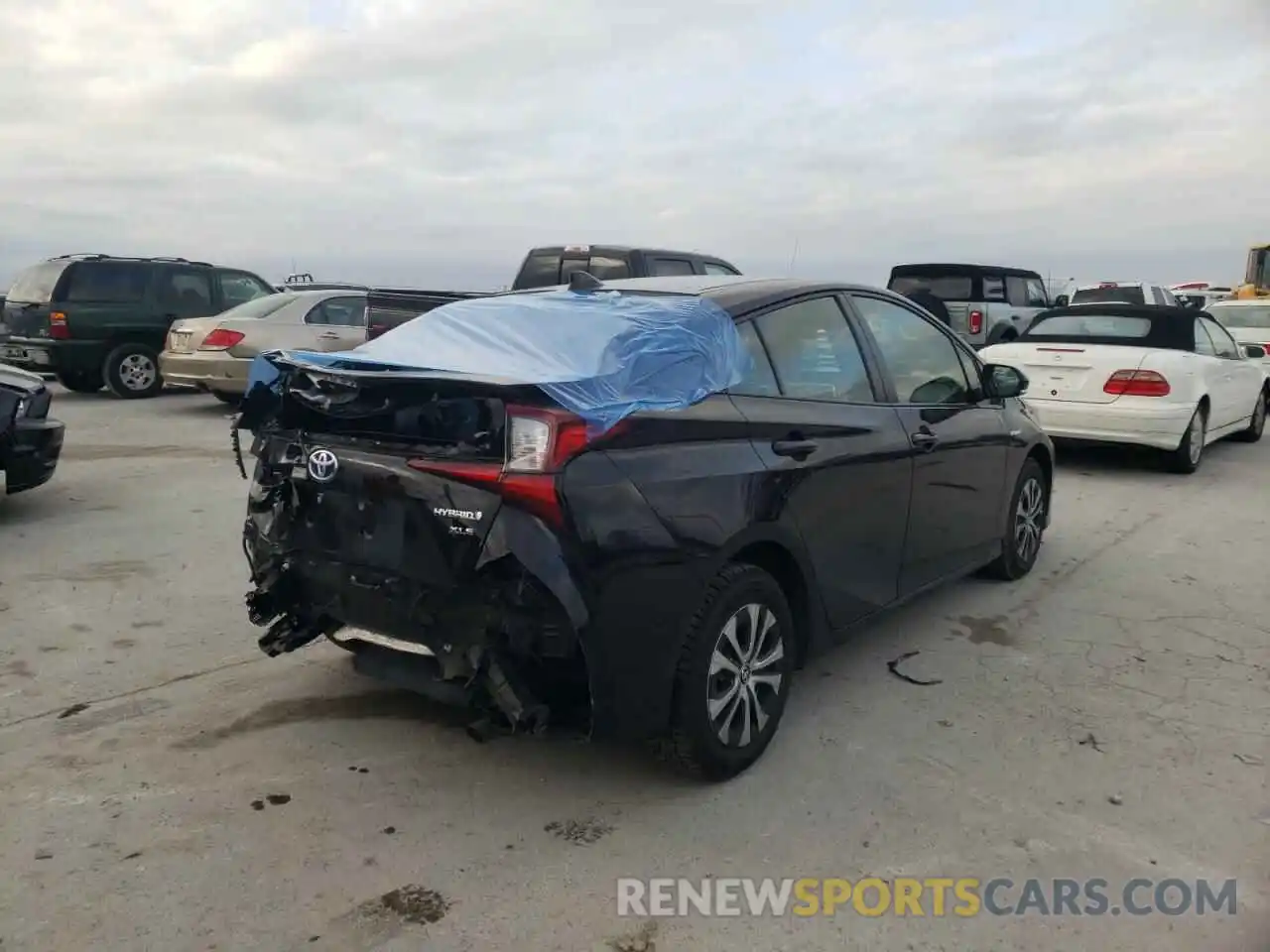 4 Photograph of a damaged car JTDL9RFU1K3003380 TOYOTA PRIUS 2019