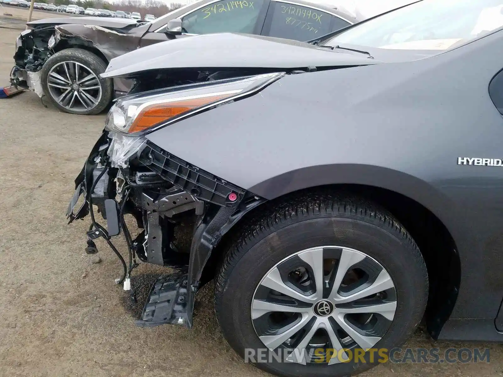 9 Photograph of a damaged car JTDL9RFU1K3004089 TOYOTA PRIUS 2019