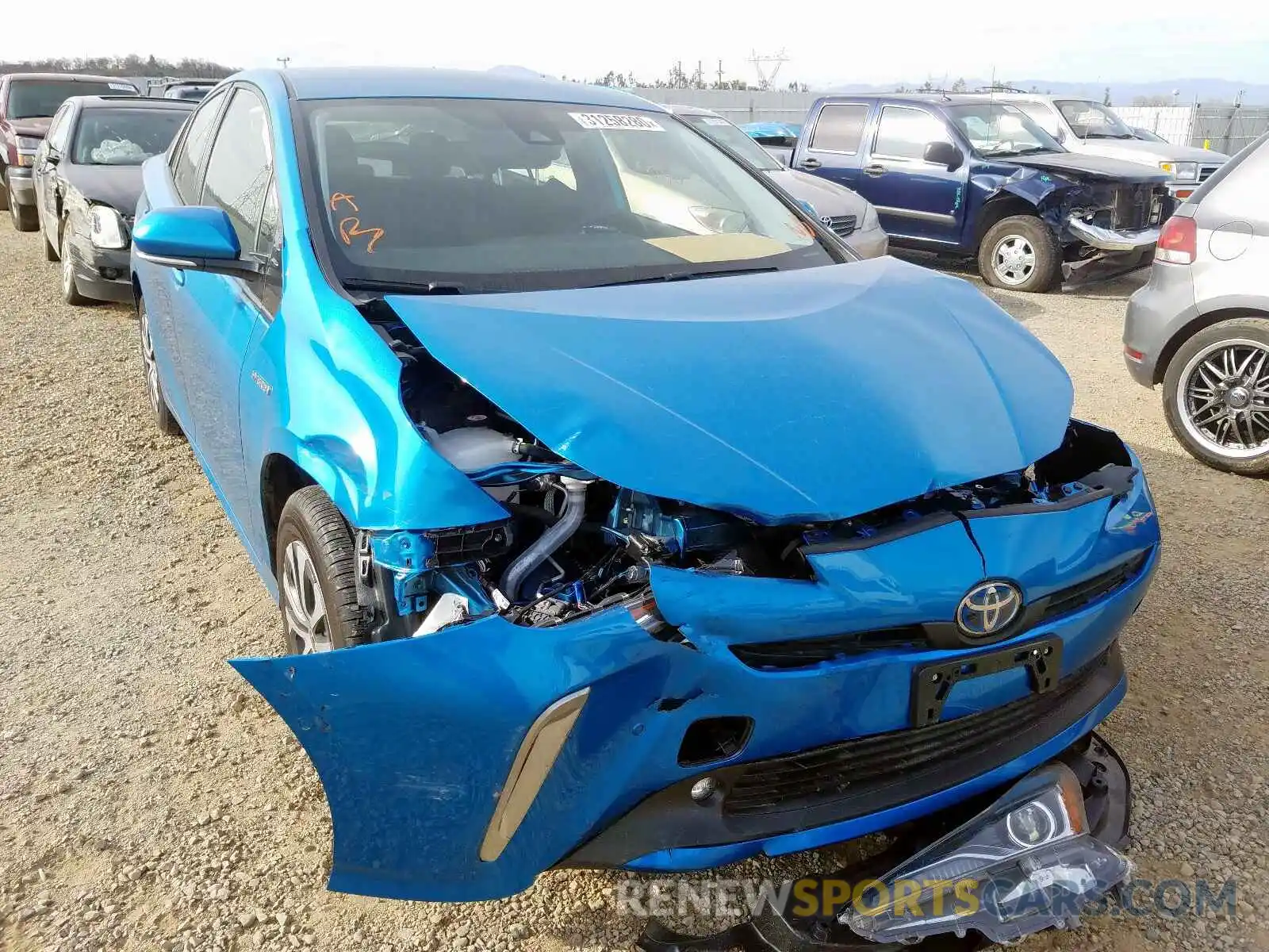 1 Фотография поврежденного автомобиля JTDL9RFU1K3006084 TOYOTA PRIUS 2019