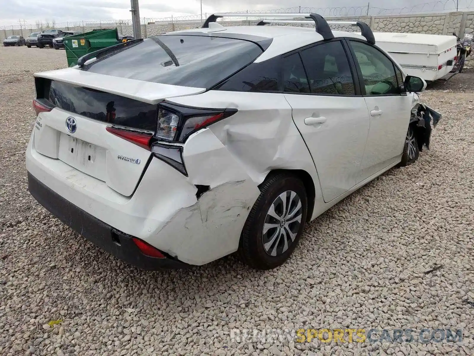 4 Фотография поврежденного автомобиля JTDL9RFU1K3007400 TOYOTA PRIUS 2019