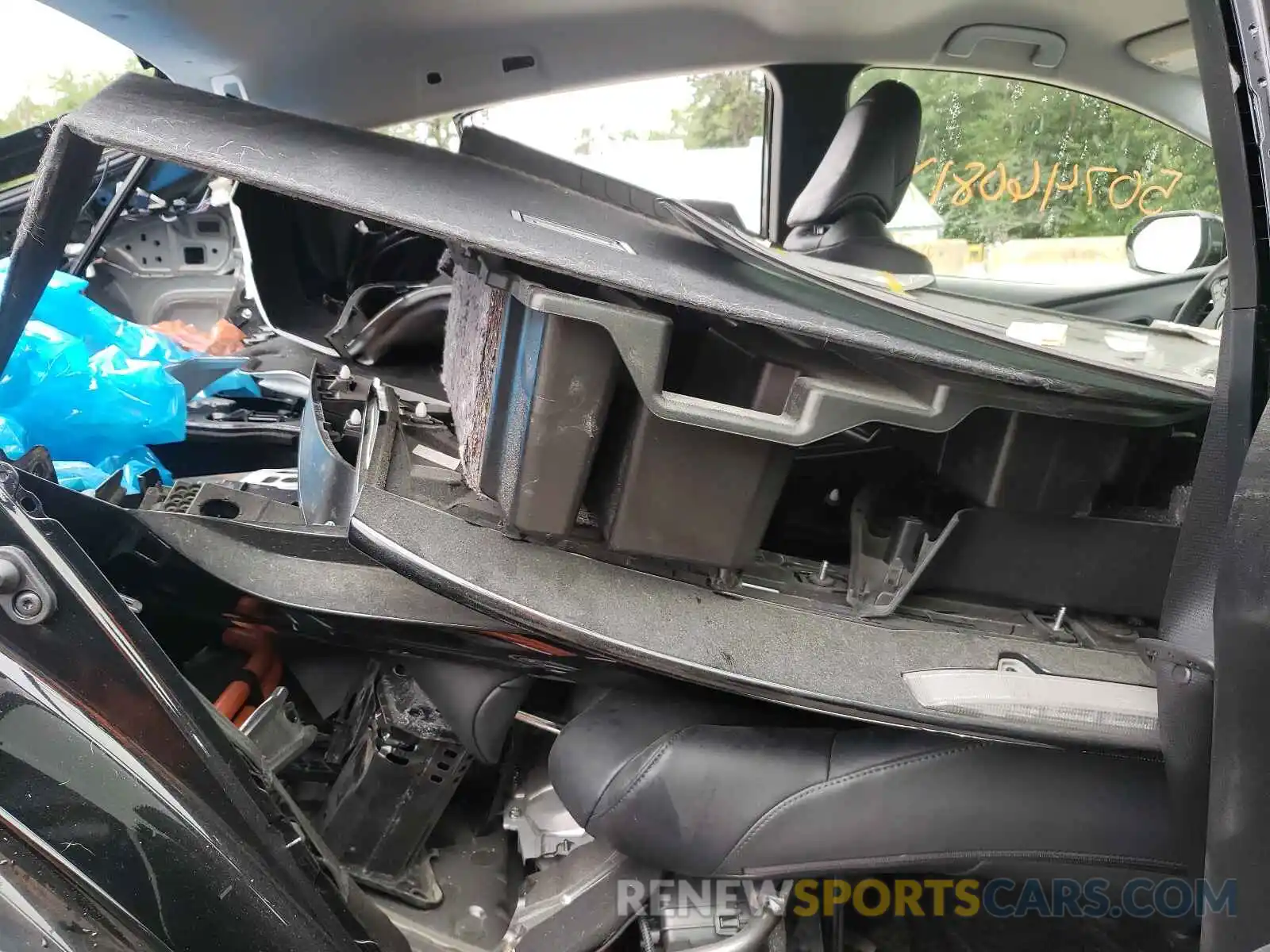 6 Photograph of a damaged car JTDL9RFU1K3009373 TOYOTA PRIUS 2019