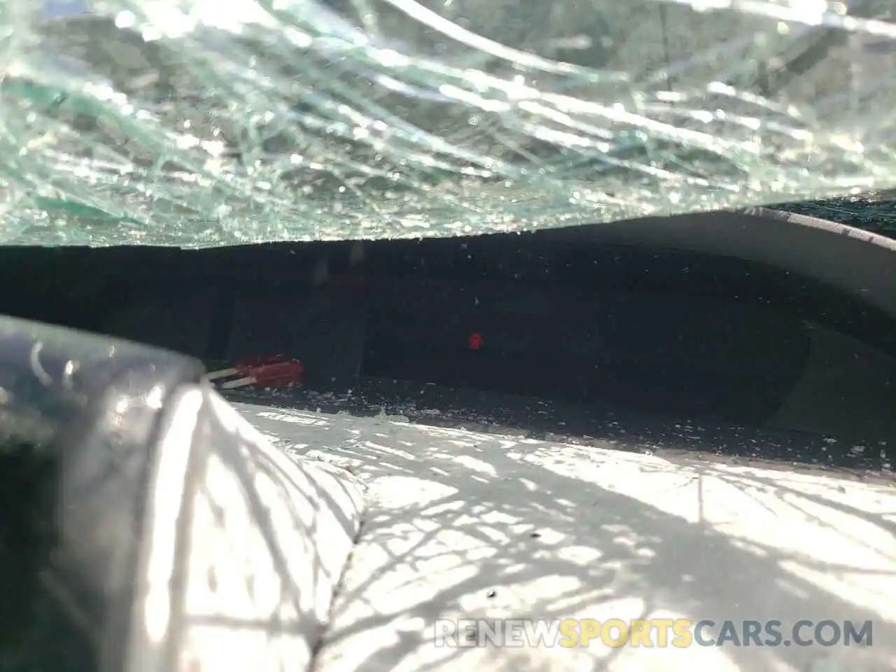 8 Photograph of a damaged car JTDL9RFU1K3012399 TOYOTA PRIUS 2019