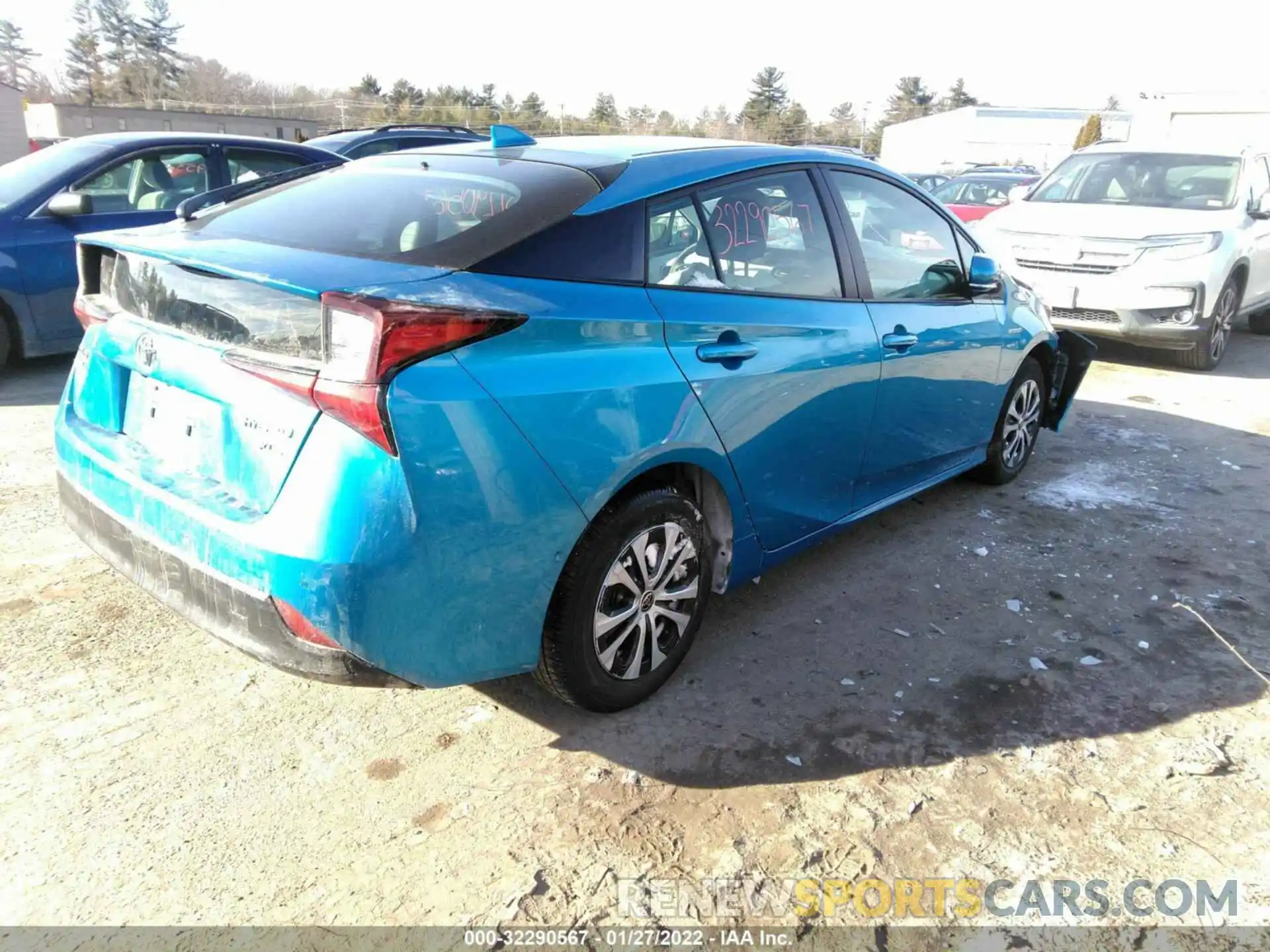 4 Фотография поврежденного автомобиля JTDL9RFU1K3013102 TOYOTA PRIUS 2019