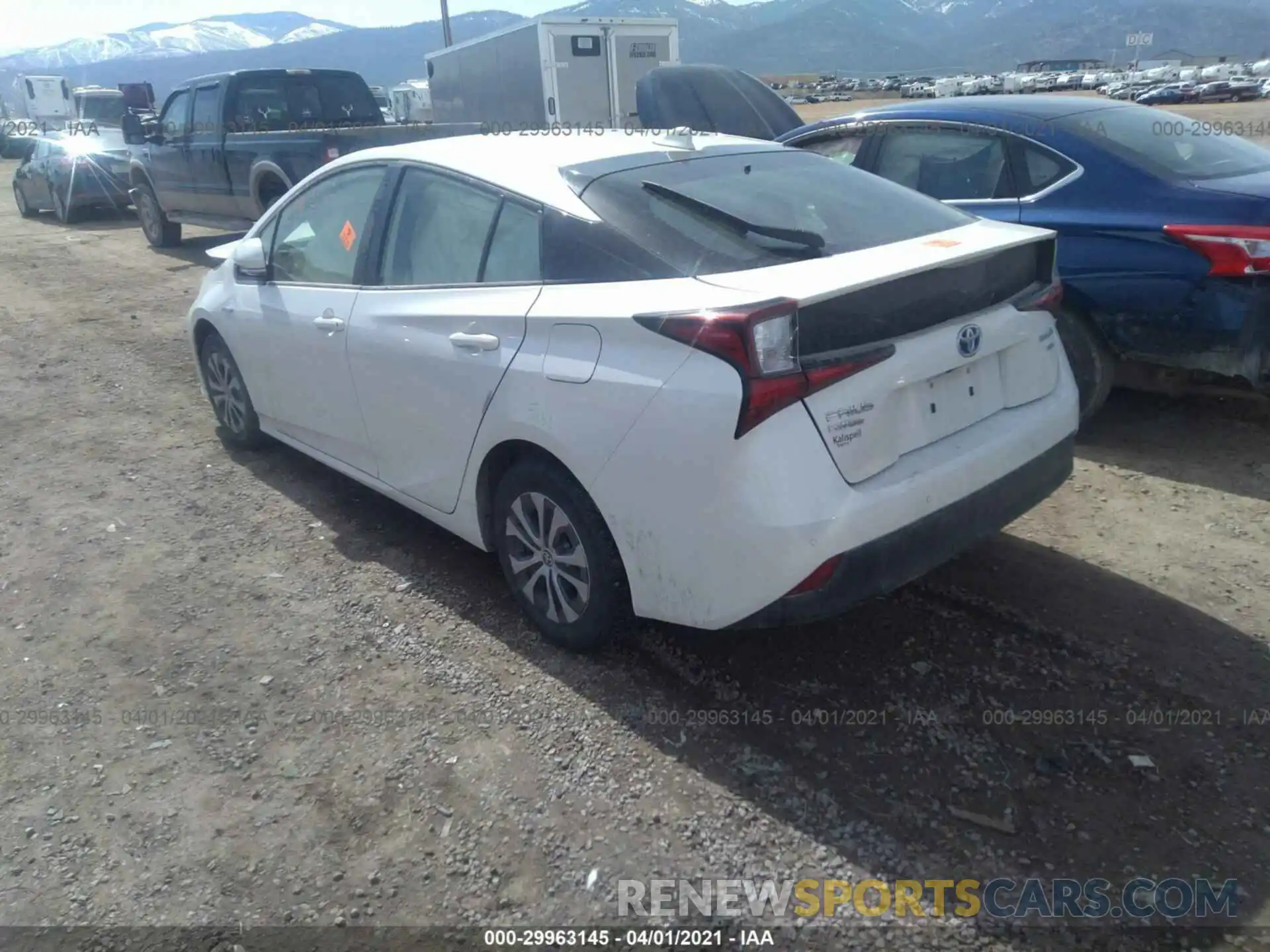 3 Фотография поврежденного автомобиля JTDL9RFU2K3001119 TOYOTA PRIUS 2019