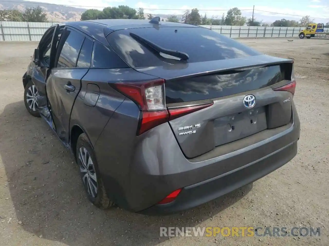 3 Photograph of a damaged car JTDL9RFU2K3001783 TOYOTA PRIUS 2019