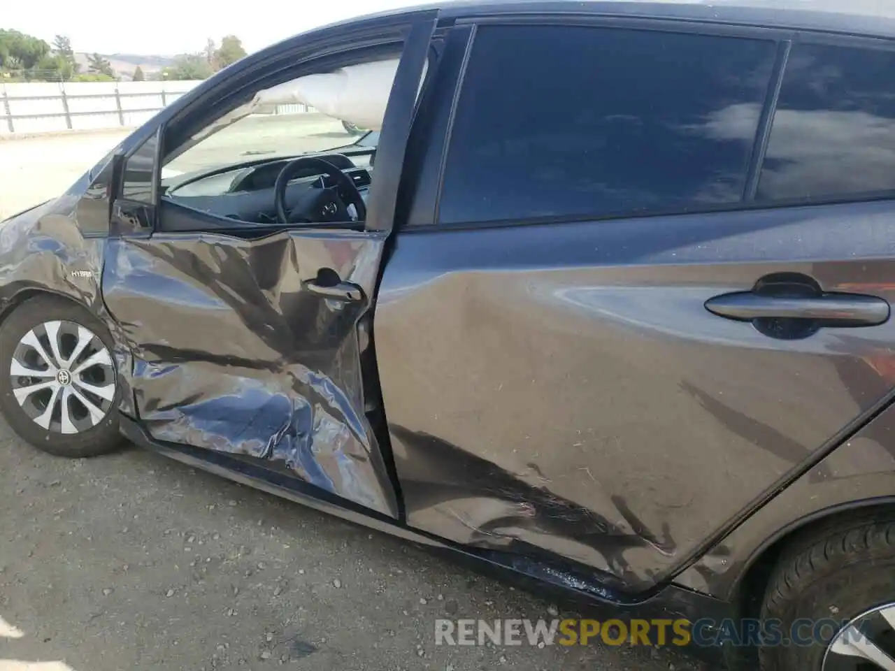 9 Photograph of a damaged car JTDL9RFU2K3001783 TOYOTA PRIUS 2019