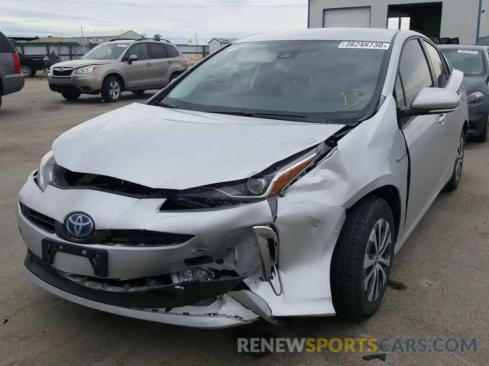 2 Фотография поврежденного автомобиля JTDL9RFU2K3002979 TOYOTA PRIUS 2019