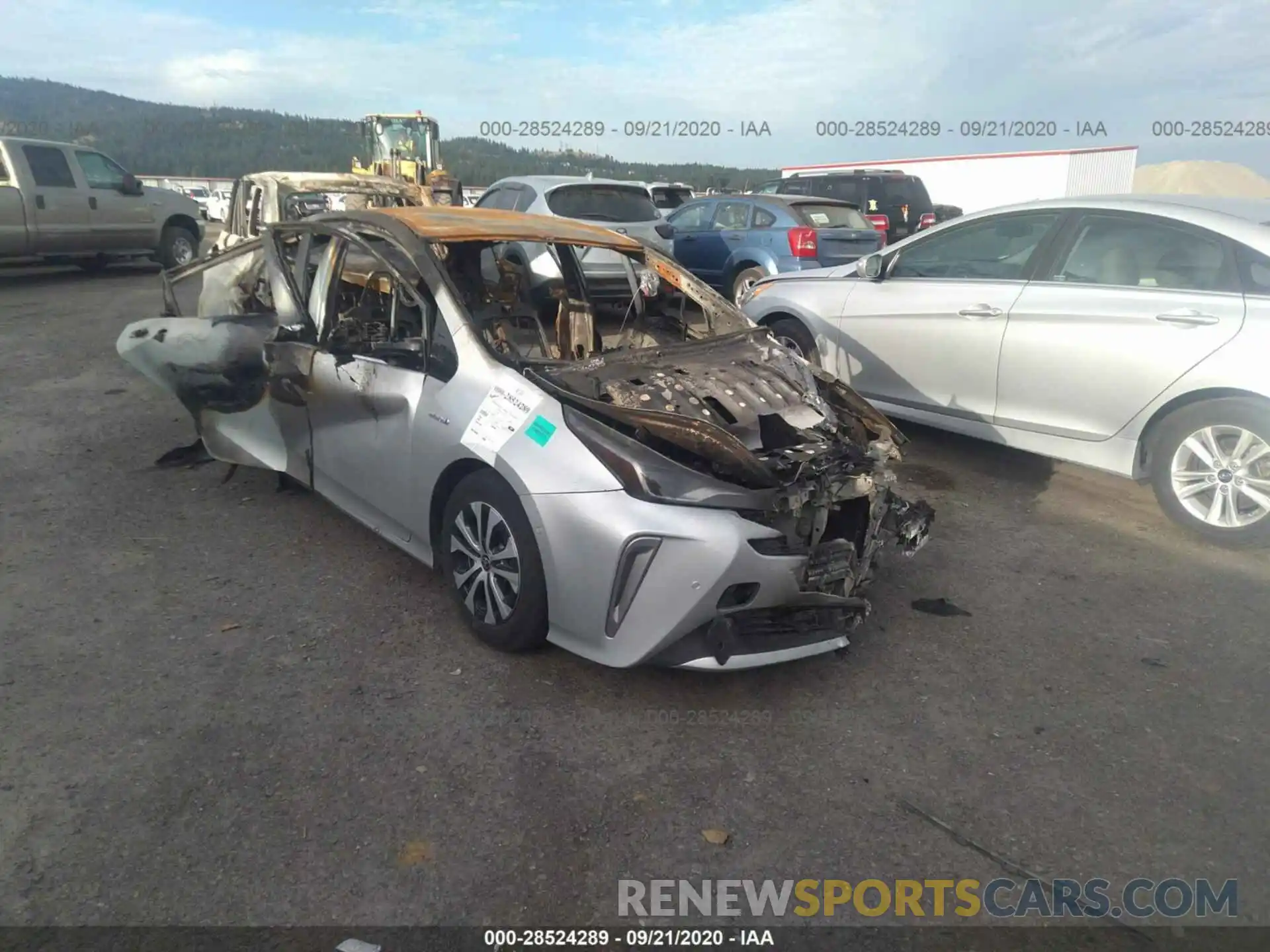 1 Photograph of a damaged car JTDL9RFU2K3006871 TOYOTA PRIUS 2019
