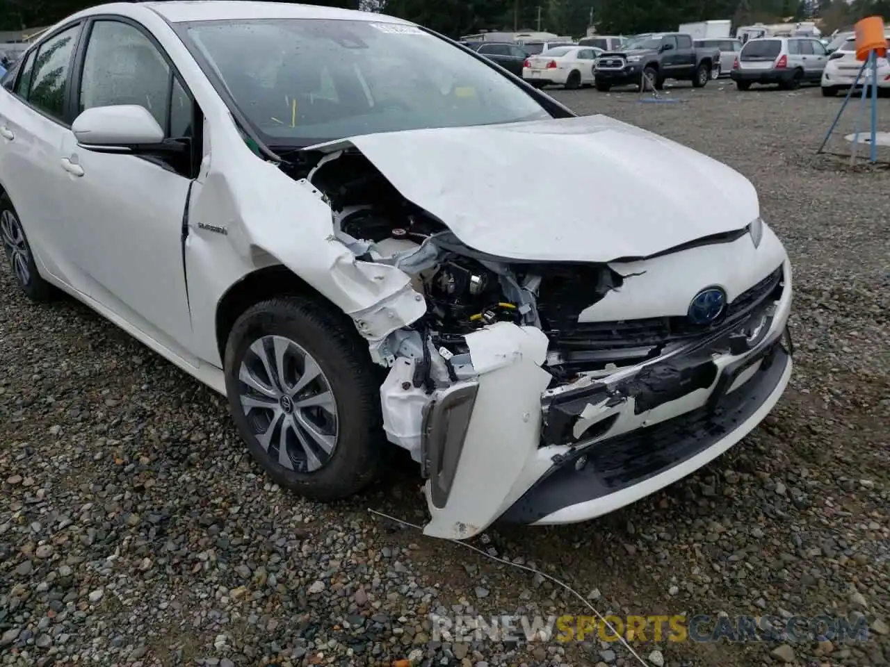 9 Photograph of a damaged car JTDL9RFU2K3010435 TOYOTA PRIUS 2019