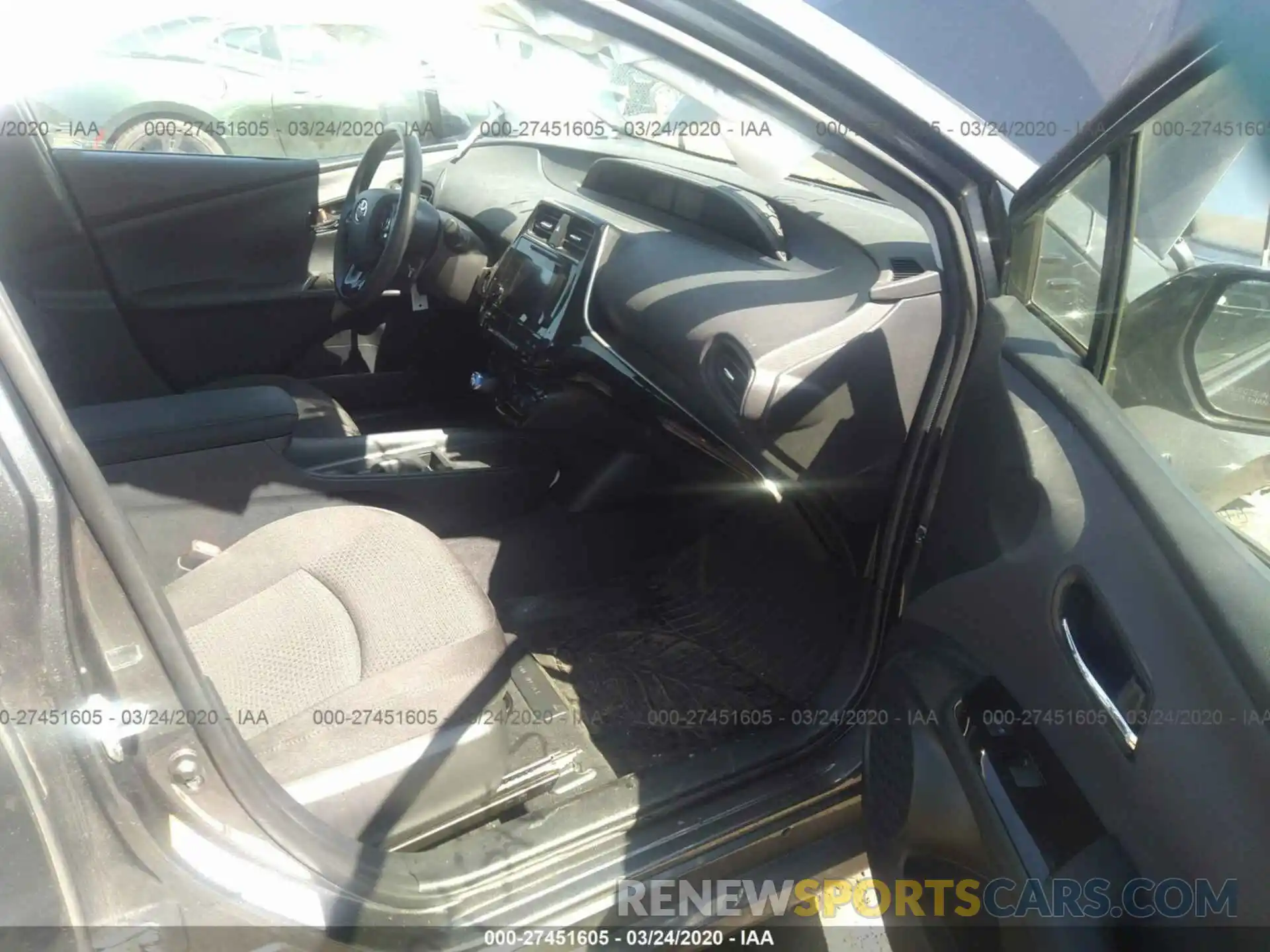 5 Photograph of a damaged car JTDL9RFU3K3002666 TOYOTA PRIUS 2019