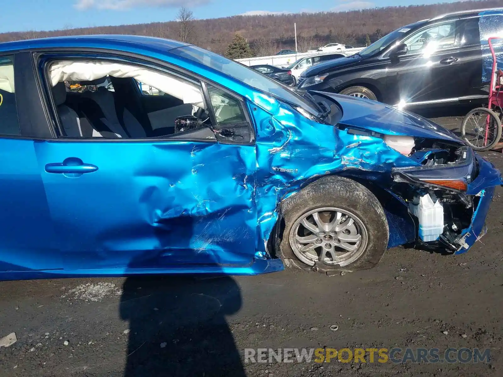 9 Photograph of a damaged car JTDL9RFU3K3006460 TOYOTA PRIUS 2019