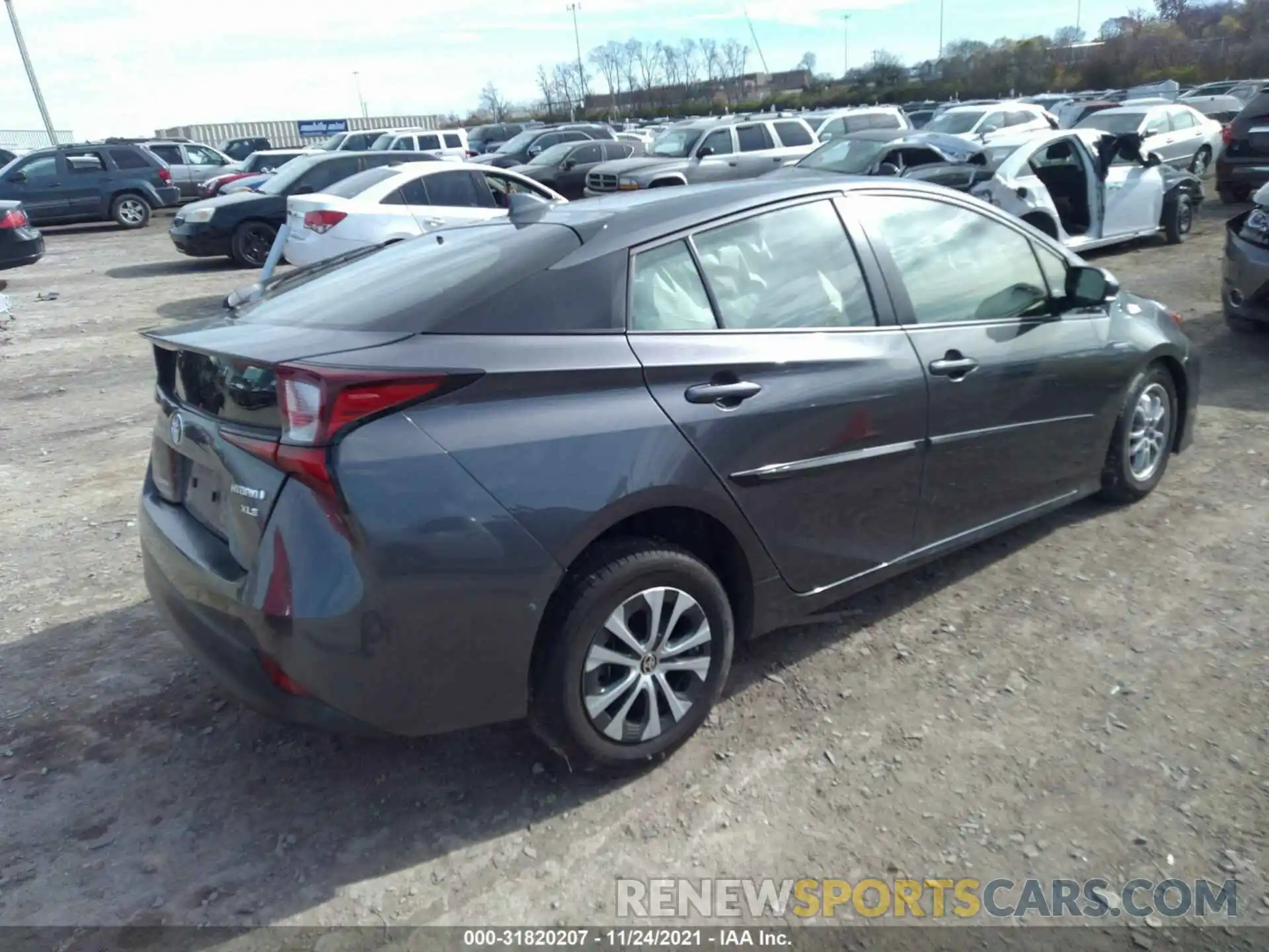 4 Photograph of a damaged car JTDL9RFU4K3003132 TOYOTA PRIUS 2019