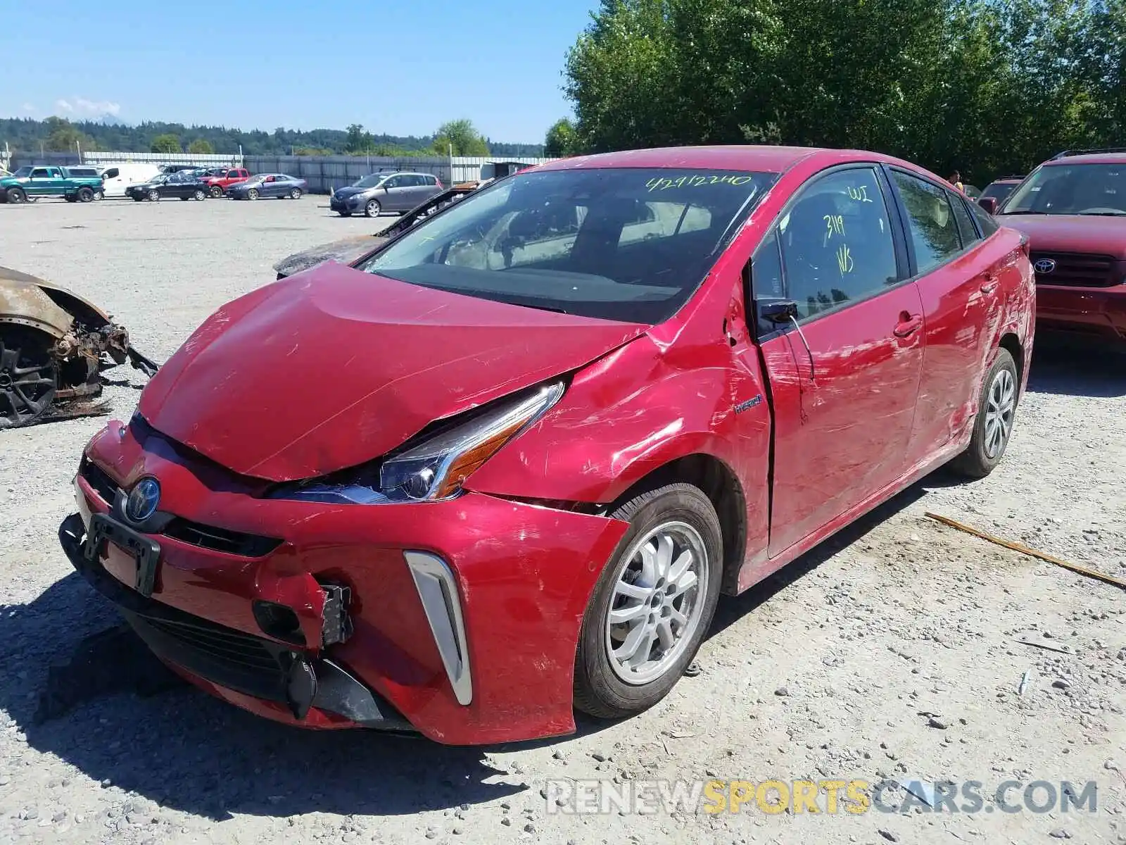 2 Фотография поврежденного автомобиля JTDL9RFU4K3004684 TOYOTA PRIUS 2019