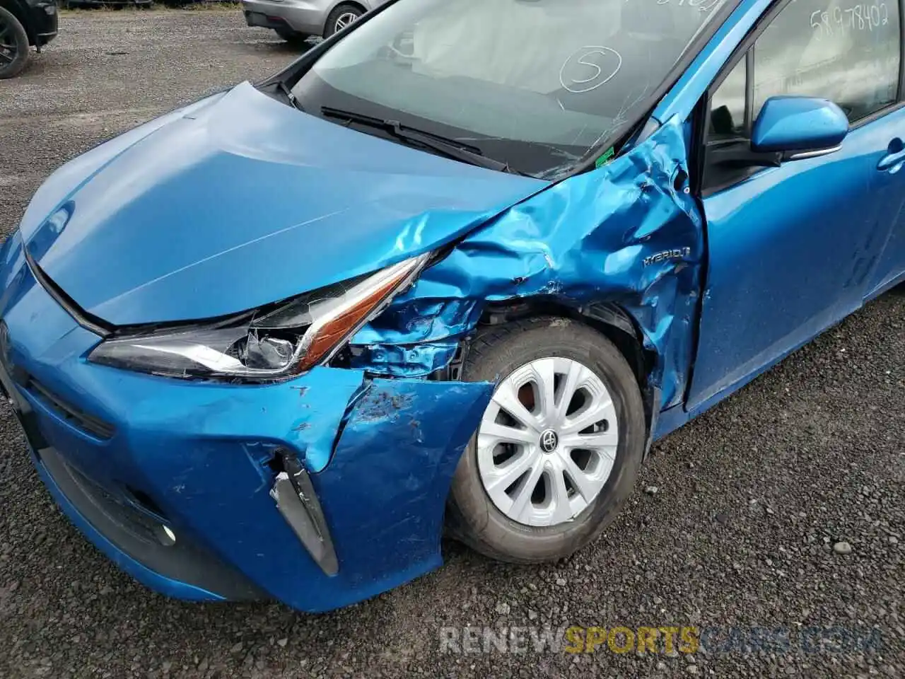 9 Photograph of a damaged car JTDL9RFU4K3009013 TOYOTA PRIUS 2019