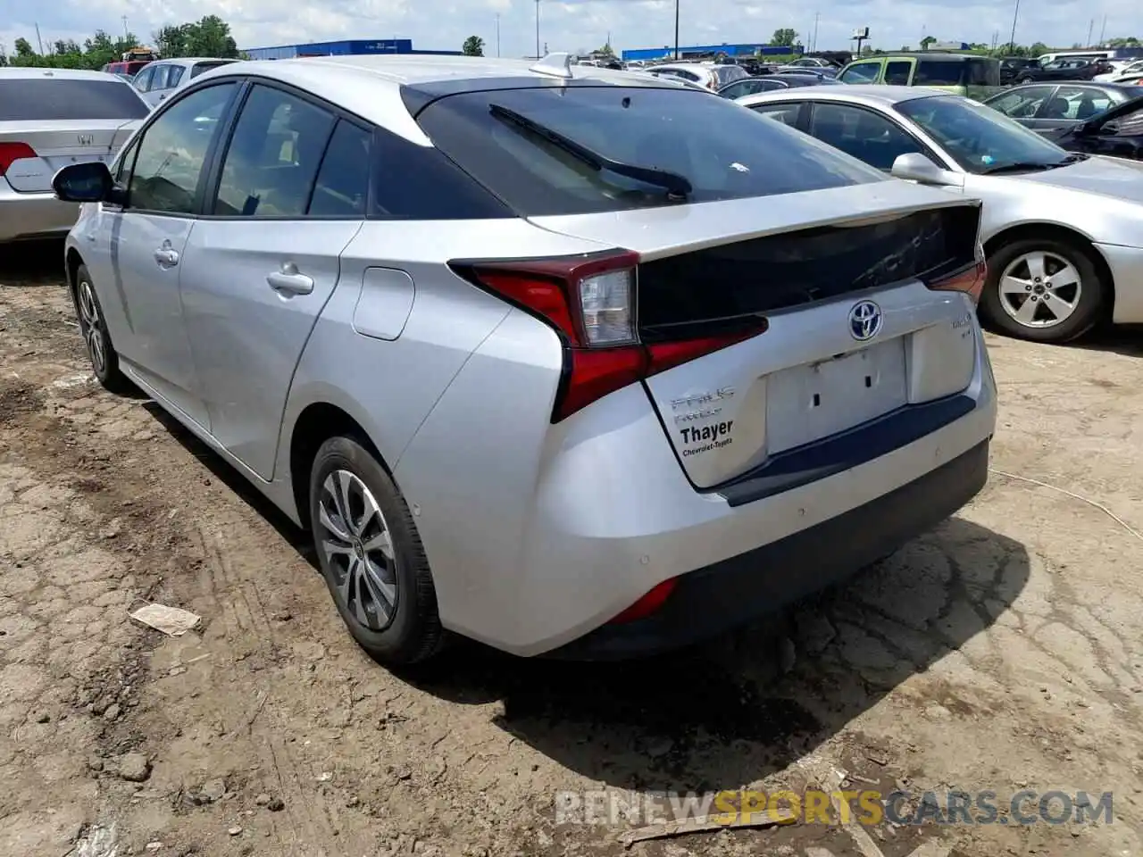 3 Фотография поврежденного автомобиля JTDL9RFU4K3012980 TOYOTA PRIUS 2019