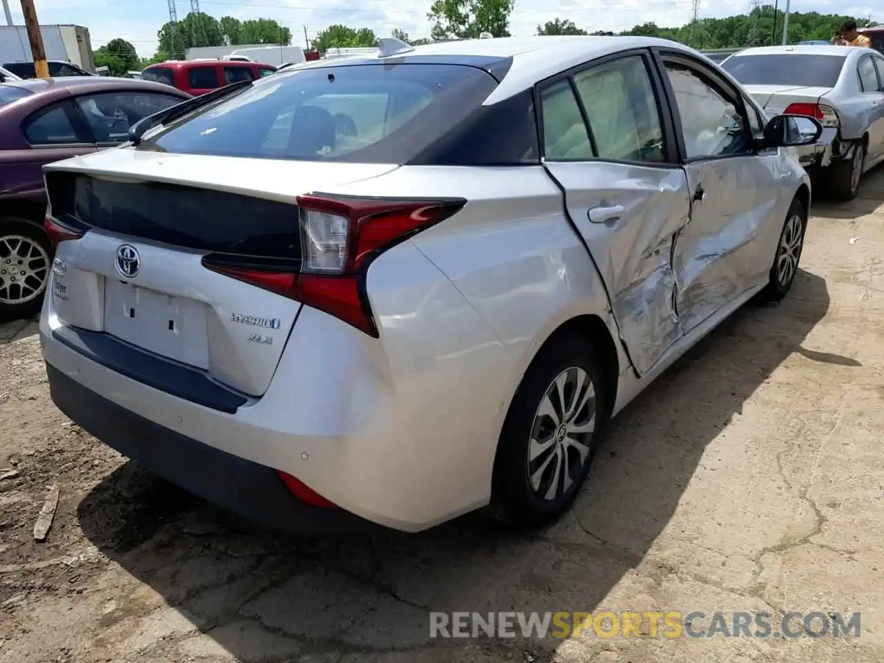 4 Photograph of a damaged car JTDL9RFU4K3012980 TOYOTA PRIUS 2019