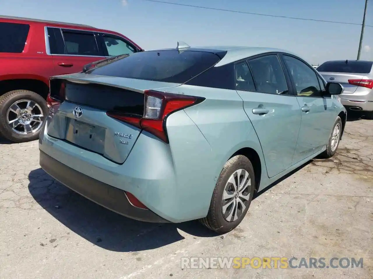 4 Photograph of a damaged car JTDL9RFU5K3001082 TOYOTA PRIUS 2019