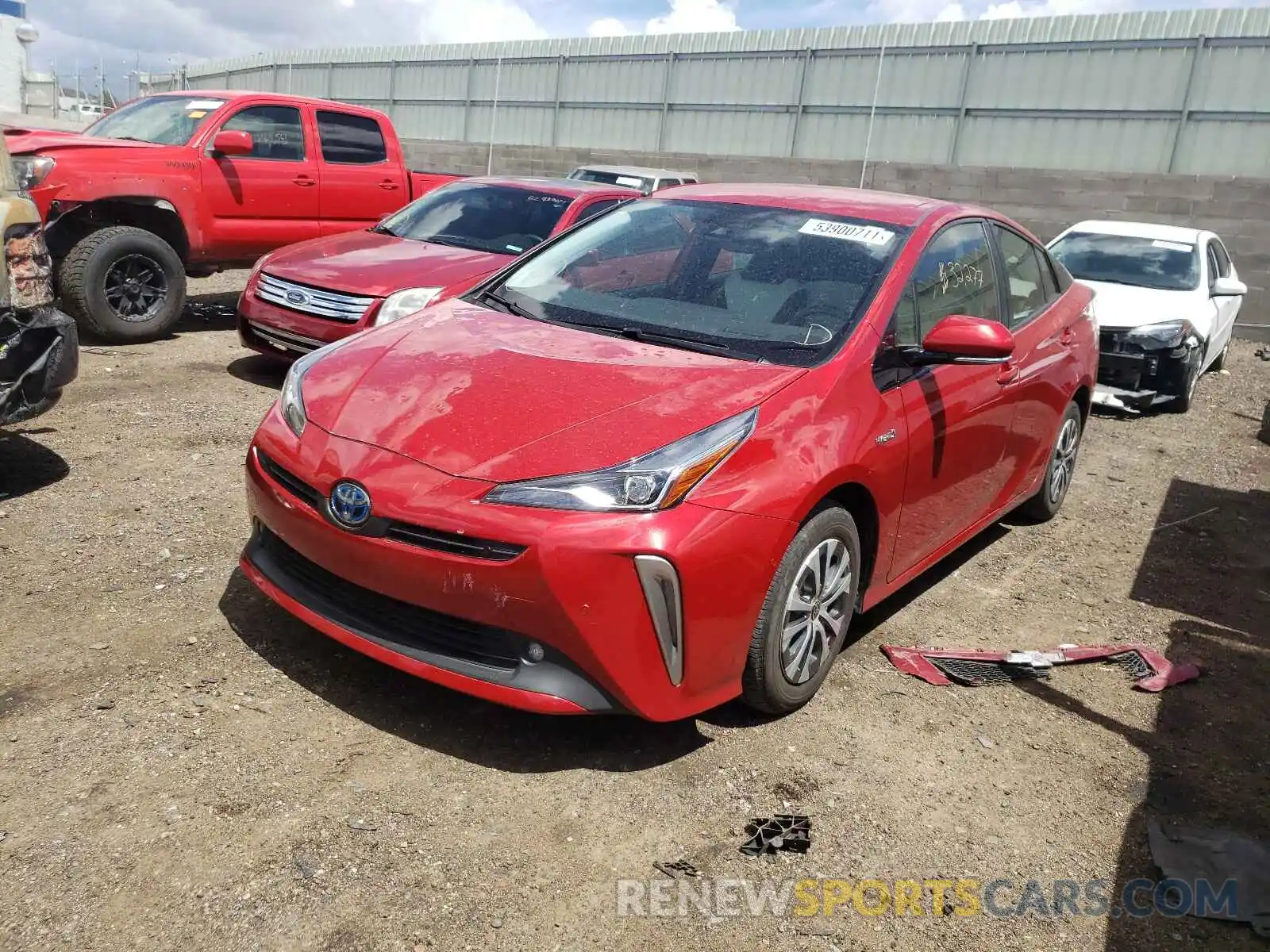 2 Фотография поврежденного автомобиля JTDL9RFU5K3002555 TOYOTA PRIUS 2019