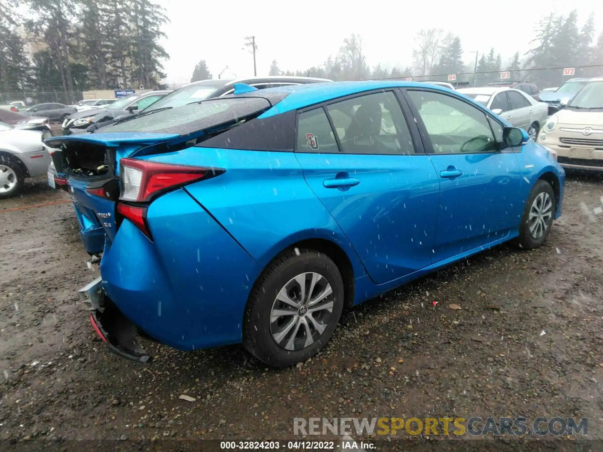 4 Photograph of a damaged car JTDL9RFU5K3011241 TOYOTA PRIUS 2019