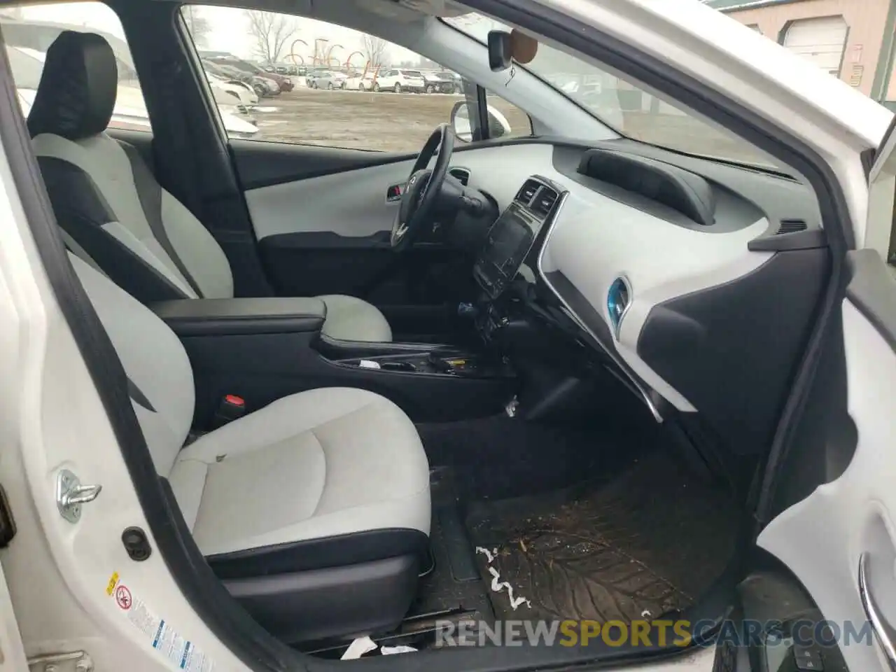 5 Photograph of a damaged car JTDL9RFU6K3002323 TOYOTA PRIUS 2019