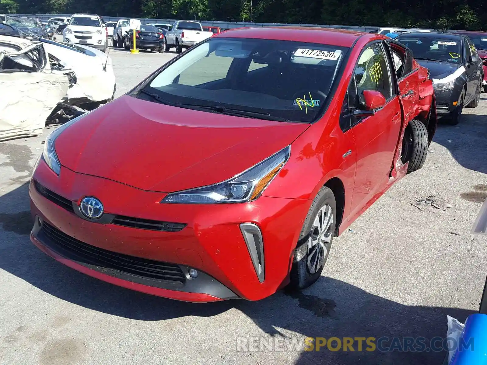 2 Фотография поврежденного автомобиля JTDL9RFU6K3002838 TOYOTA PRIUS 2019