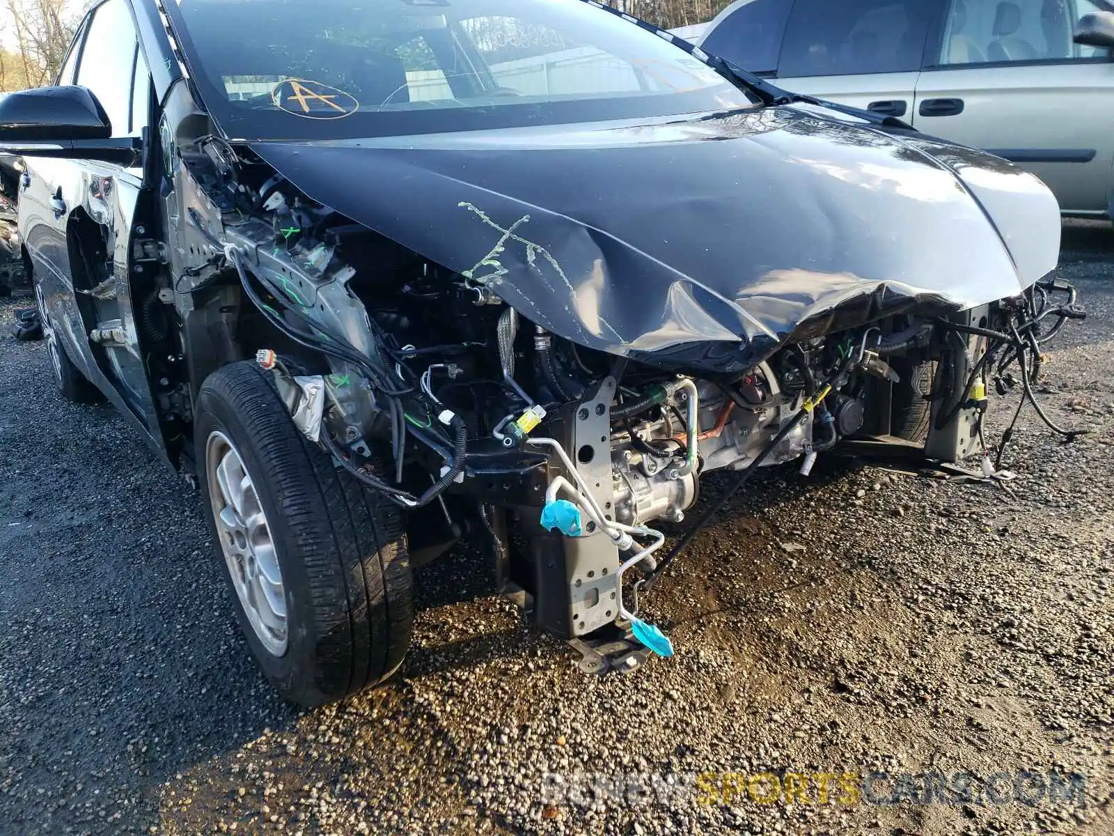 9 Photograph of a damaged car JTDL9RFU6K3003780 TOYOTA PRIUS 2019