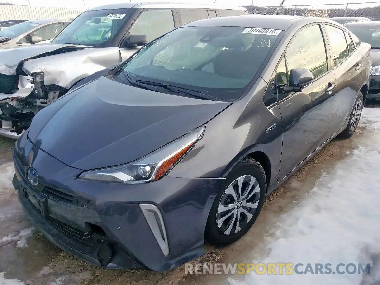 2 Фотография поврежденного автомобиля JTDL9RFU6K3005660 TOYOTA PRIUS 2019