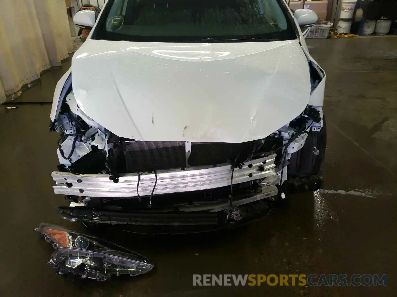 9 Photograph of a damaged car JTDL9RFU7K3003318 TOYOTA PRIUS 2019