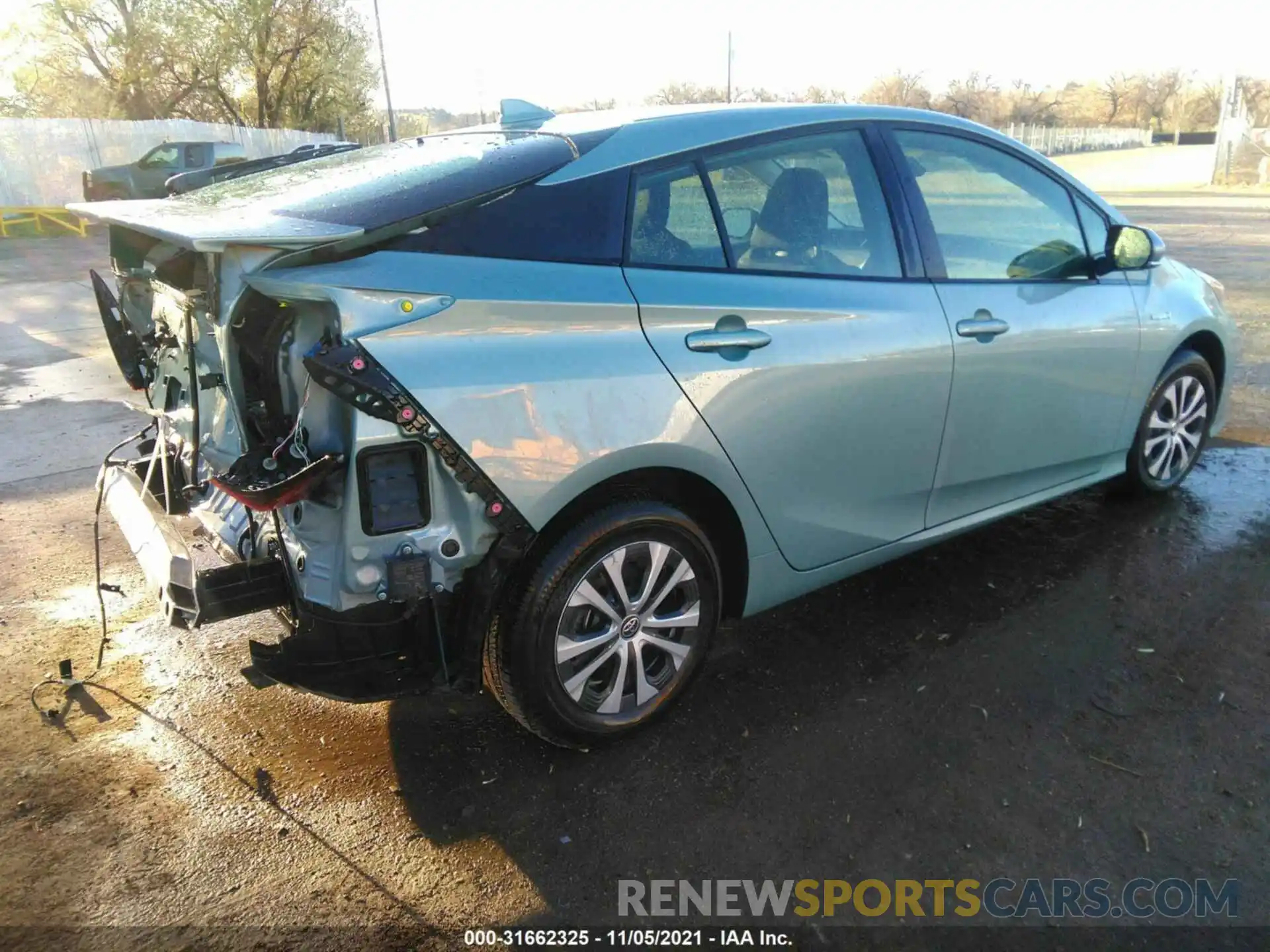 4 Photograph of a damaged car JTDL9RFU7K3008728 TOYOTA PRIUS 2019