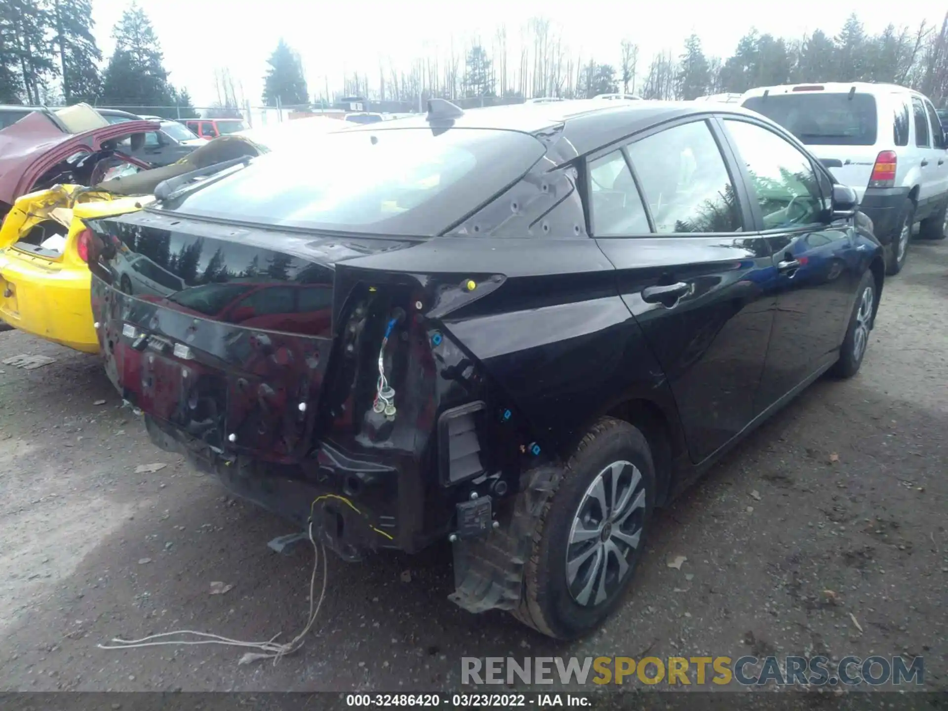 4 Photograph of a damaged car JTDL9RFU7K3011208 TOYOTA PRIUS 2019