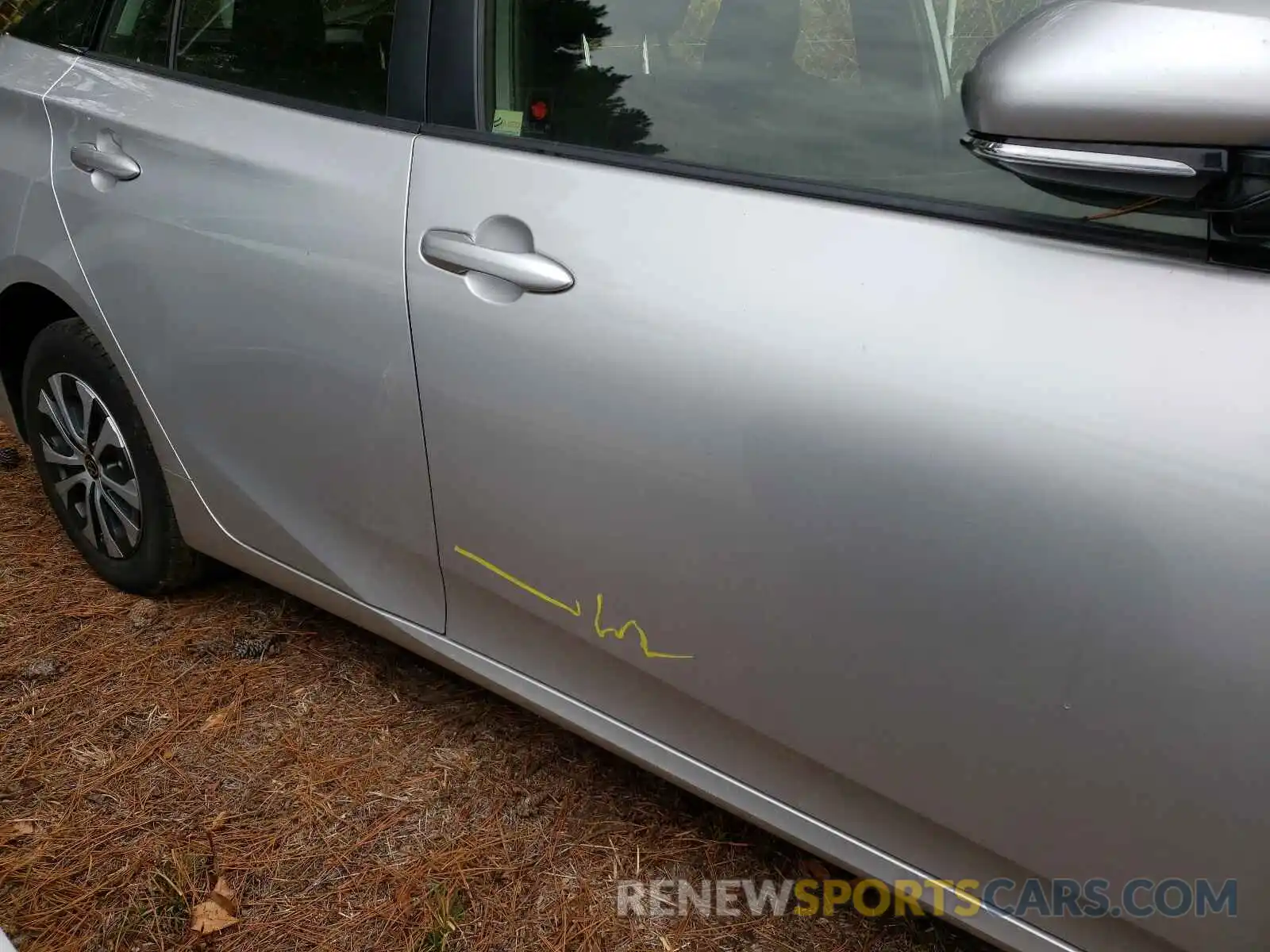 9 Photograph of a damaged car JTDL9RFU8K3002968 TOYOTA PRIUS 2019