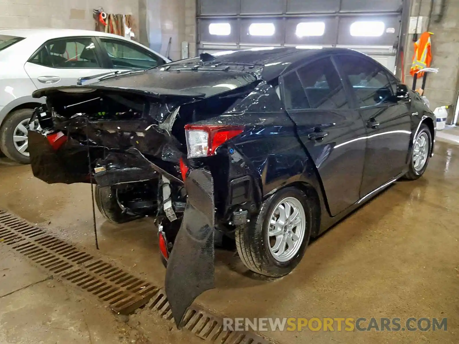 4 Photograph of a damaged car JTDL9RFU8K3003408 TOYOTA PRIUS 2019