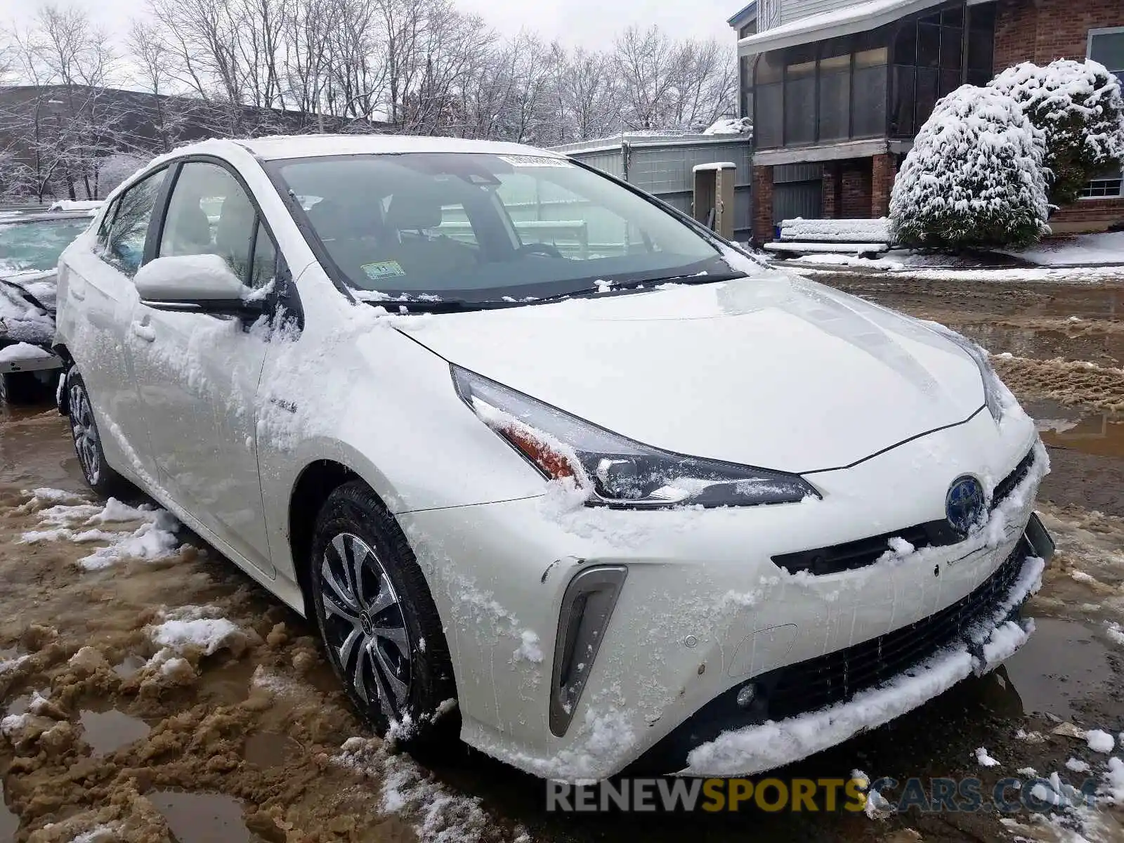 1 Photograph of a damaged car JTDL9RFU8K3012027 TOYOTA PRIUS 2019