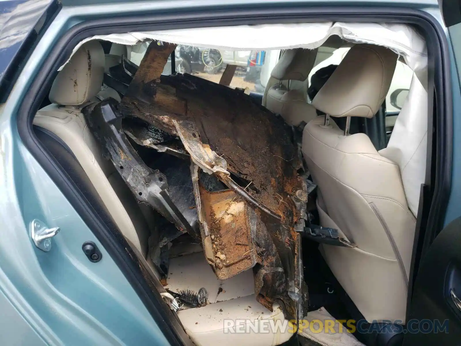 6 Photograph of a damaged car JTDL9RFU9K3003692 TOYOTA PRIUS 2019