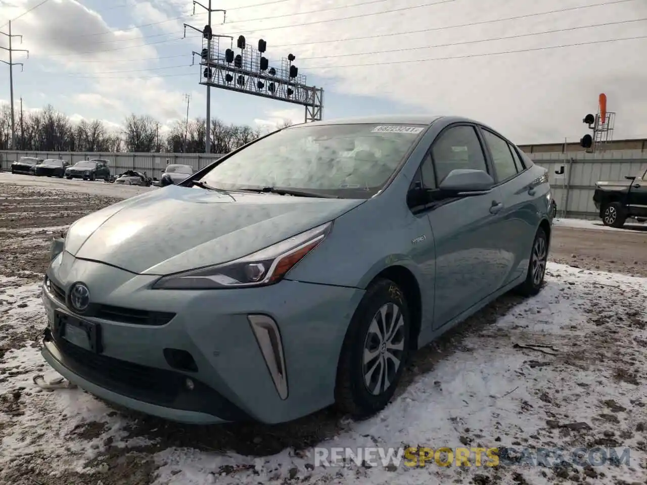 2 Фотография поврежденного автомобиля JTDL9RFU9K3004972 TOYOTA PRIUS 2019