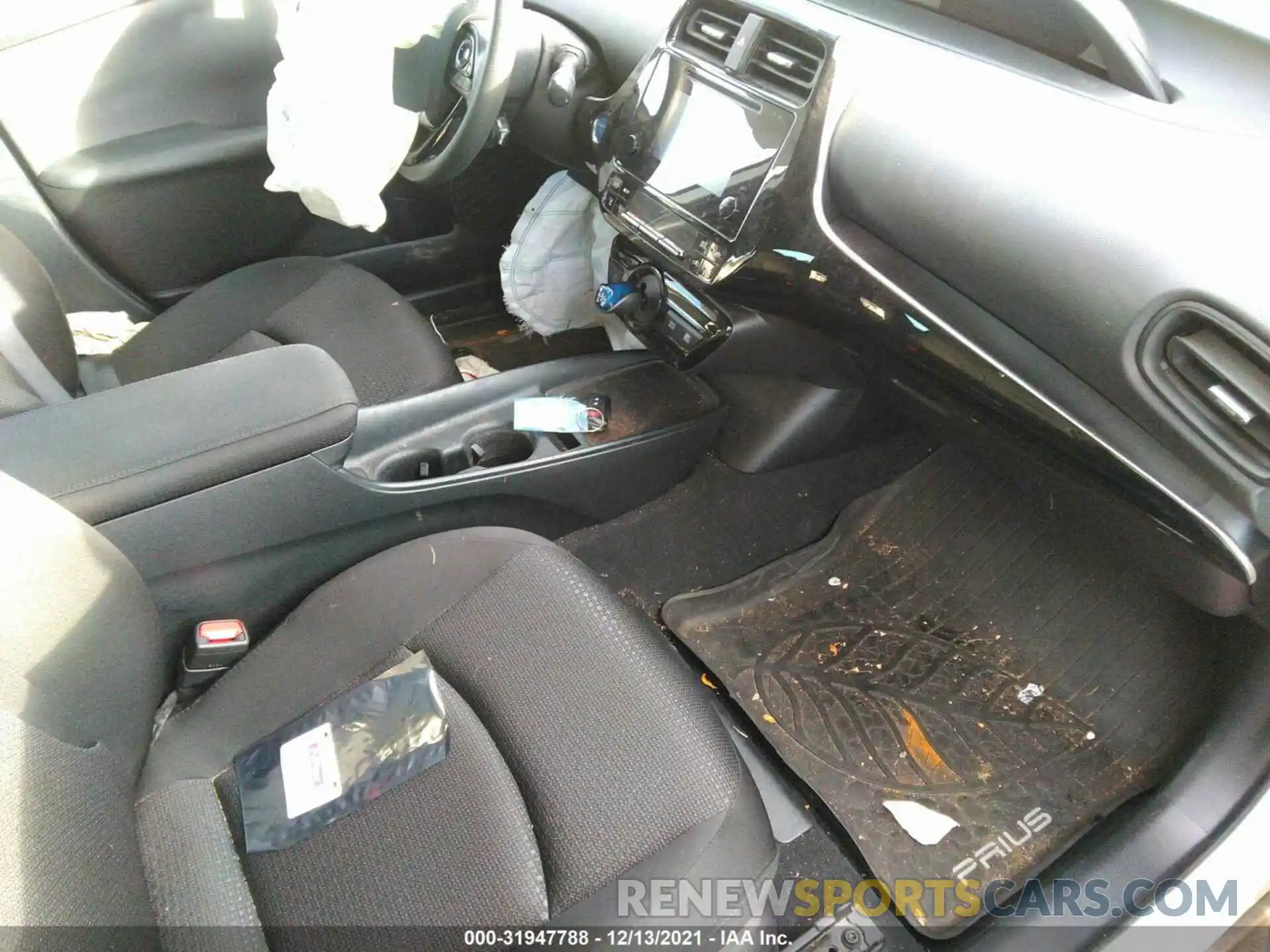 5 Photograph of a damaged car JTDL9RFU9K3005801 TOYOTA PRIUS 2019