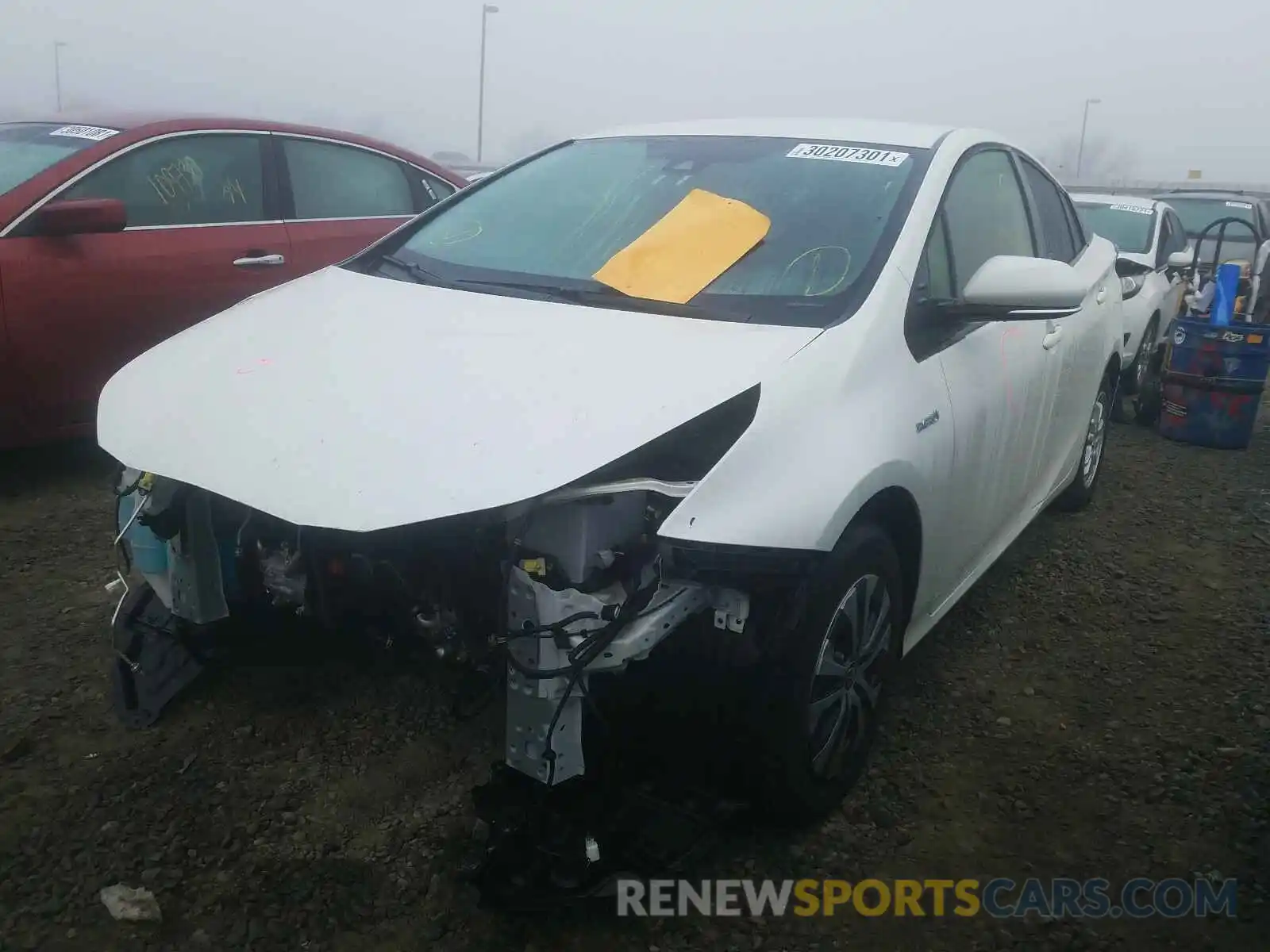 2 Фотография поврежденного автомобиля JTDL9RFUXK3002020 TOYOTA PRIUS 2019