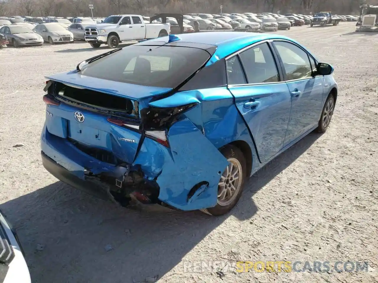 4 Фотография поврежденного автомобиля JTDL9RFUXK3002292 TOYOTA PRIUS 2019