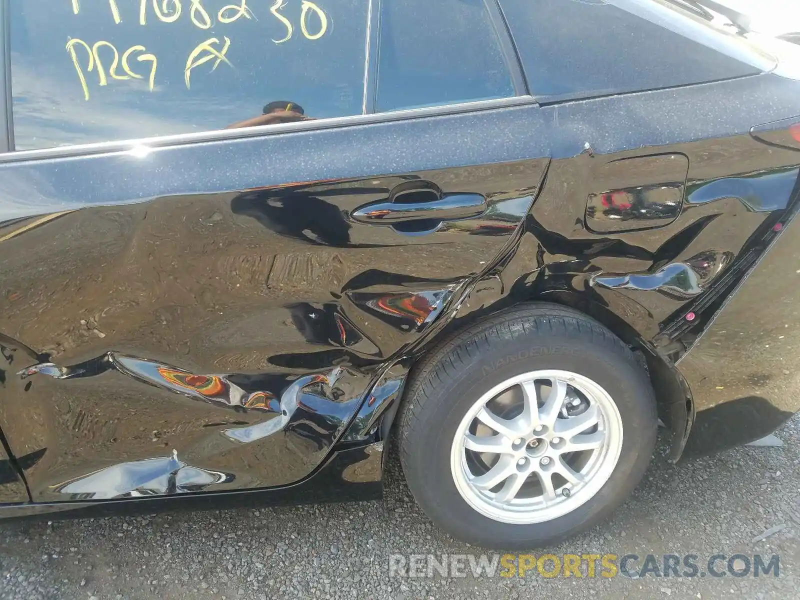 9 Photograph of a damaged car JTDL9RFUXK3011333 TOYOTA PRIUS 2019