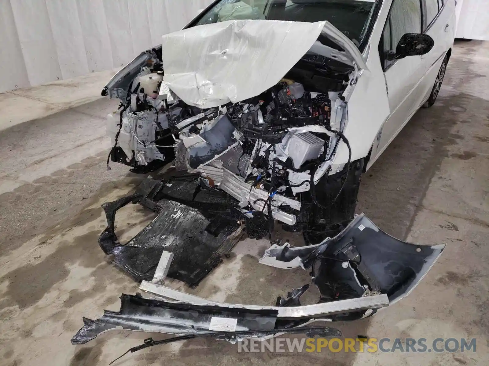 9 Photograph of a damaged car JTDL9RFUXK3011462 TOYOTA PRIUS 2019
