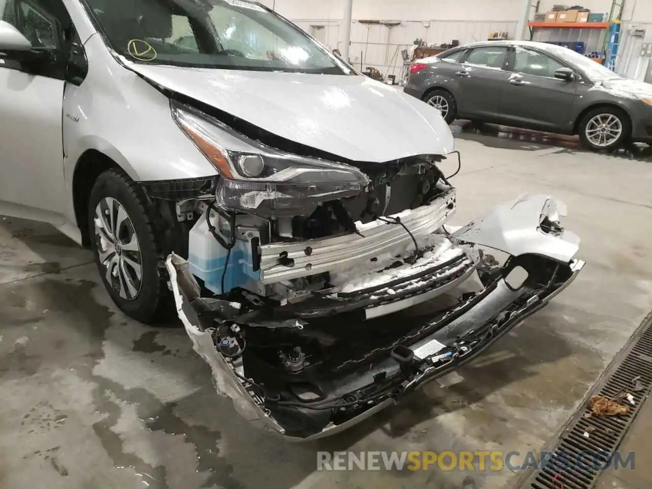 9 Photograph of a damaged car JTDL9RFUXK3011722 TOYOTA PRIUS 2019