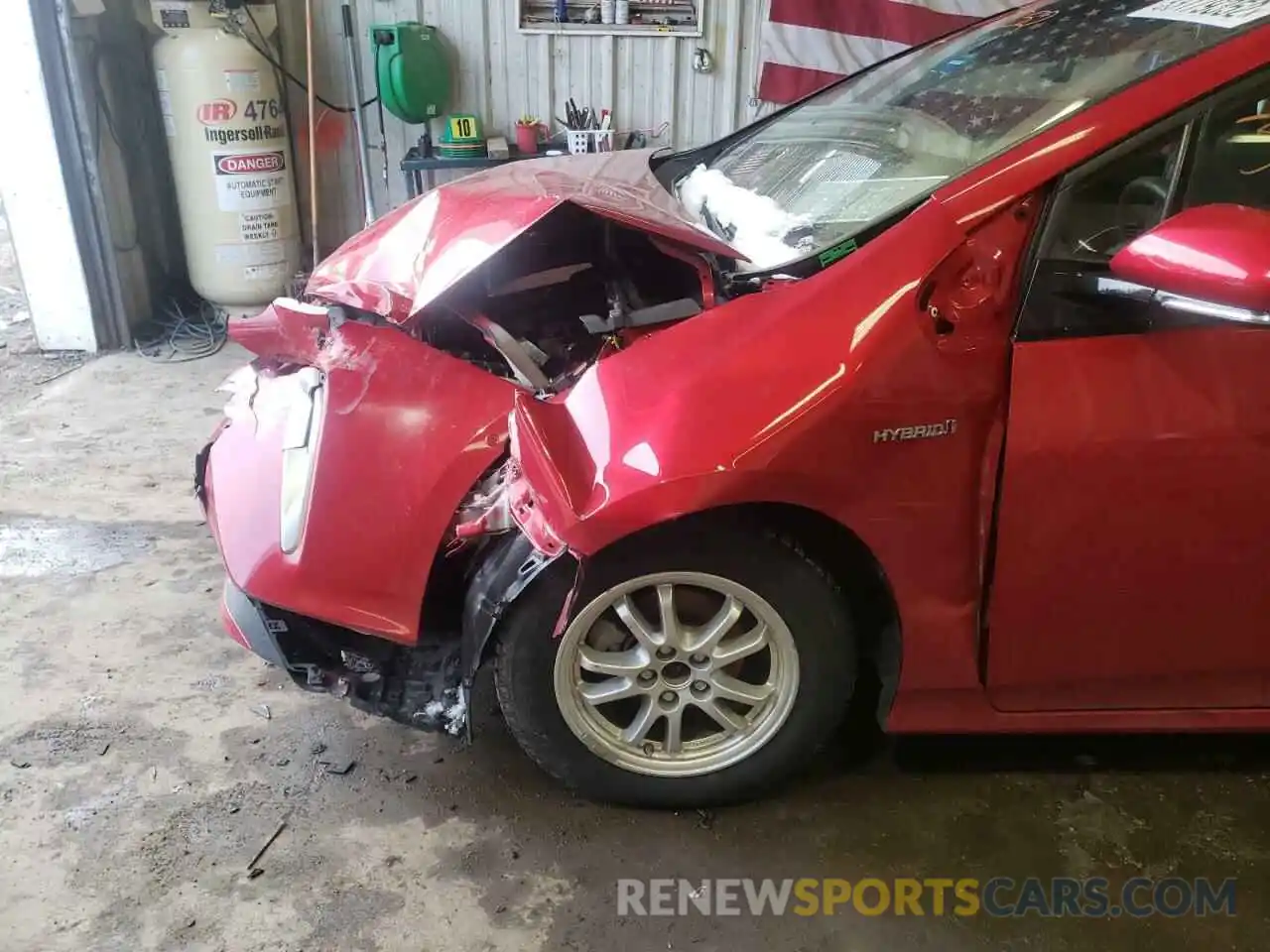 9 Photograph of a damaged car JTDL9RFUXK3012238 TOYOTA PRIUS 2019